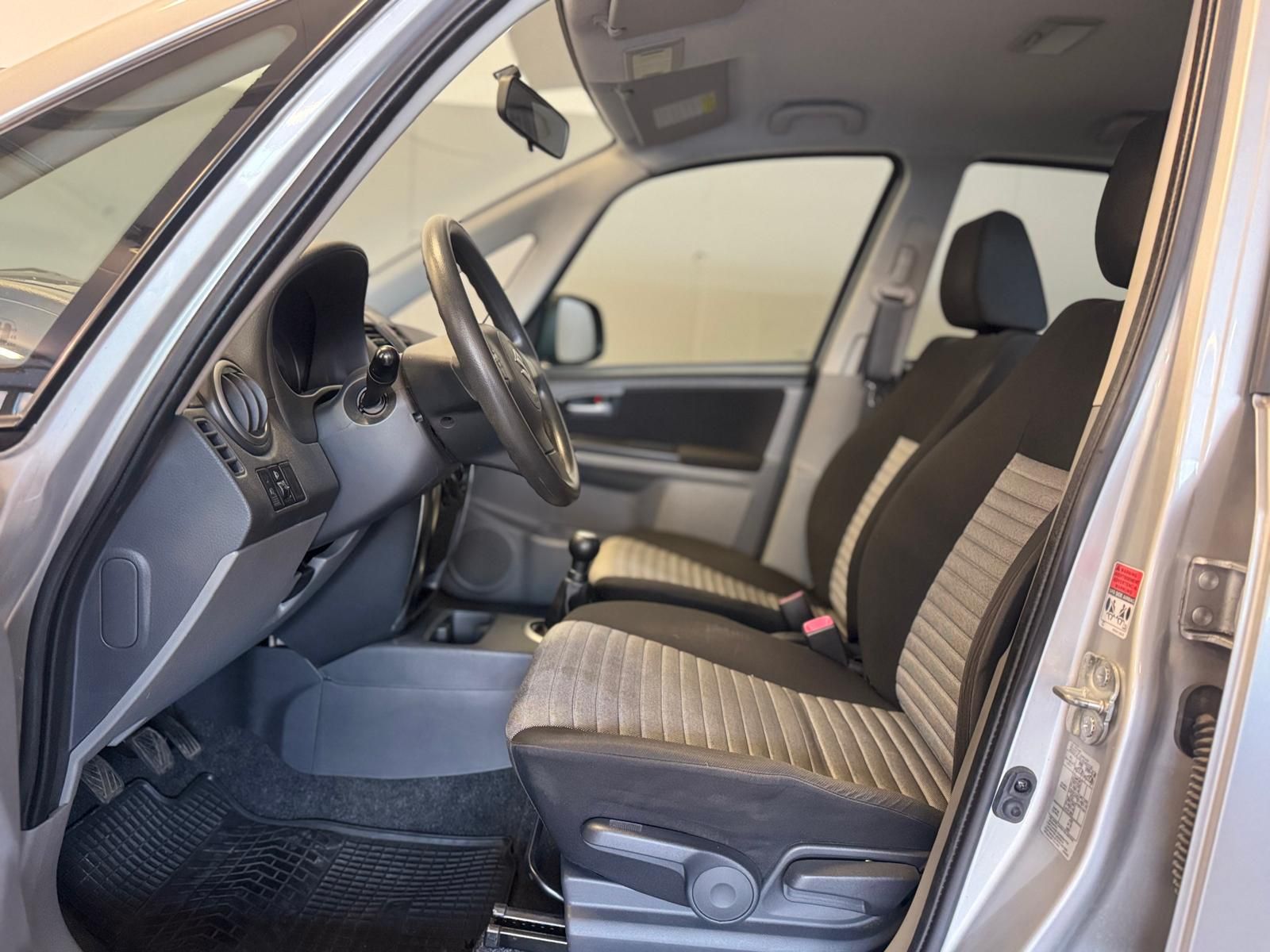 suzuki sx4 silber 4x4 (7)