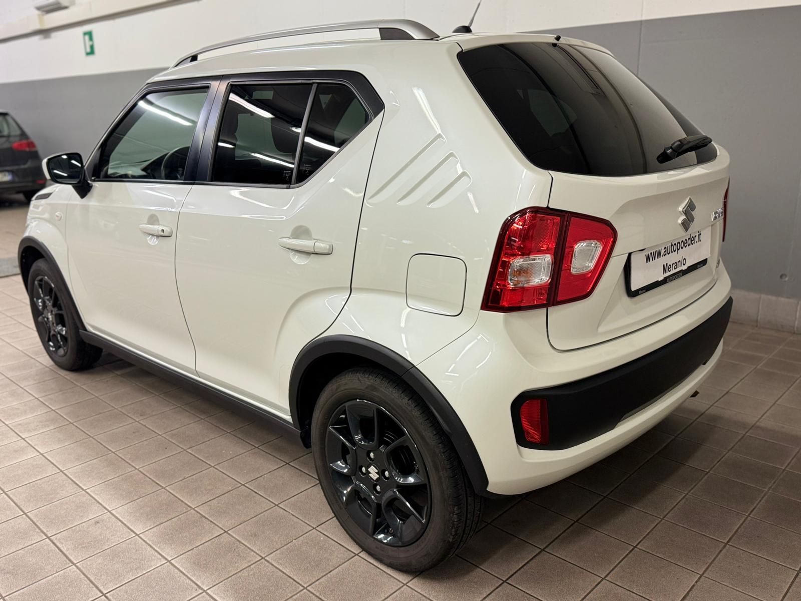 suzuky ignis 4x4 weiss (1,2)