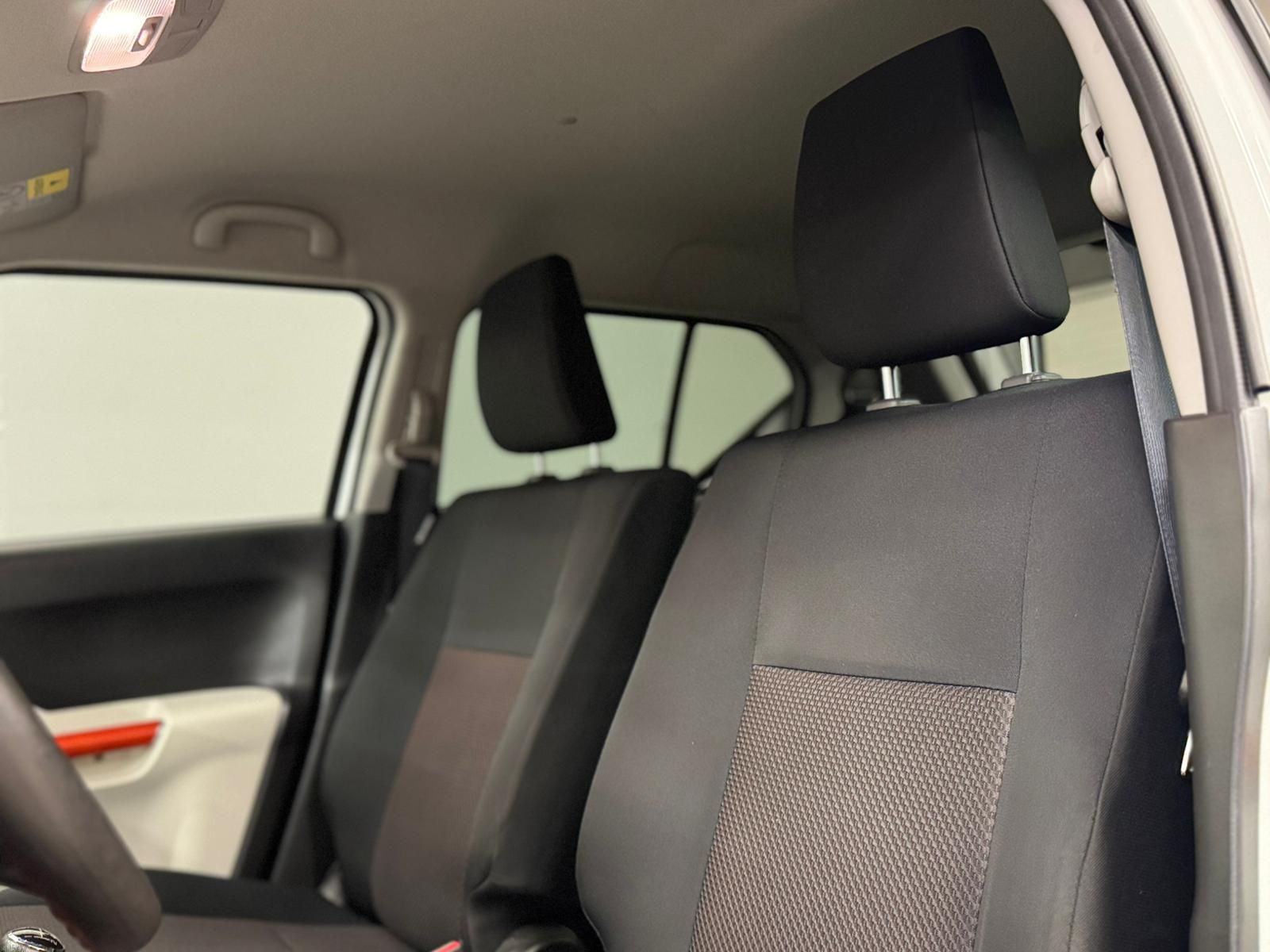 suzuky ignis 4x4 weiss (2,2)