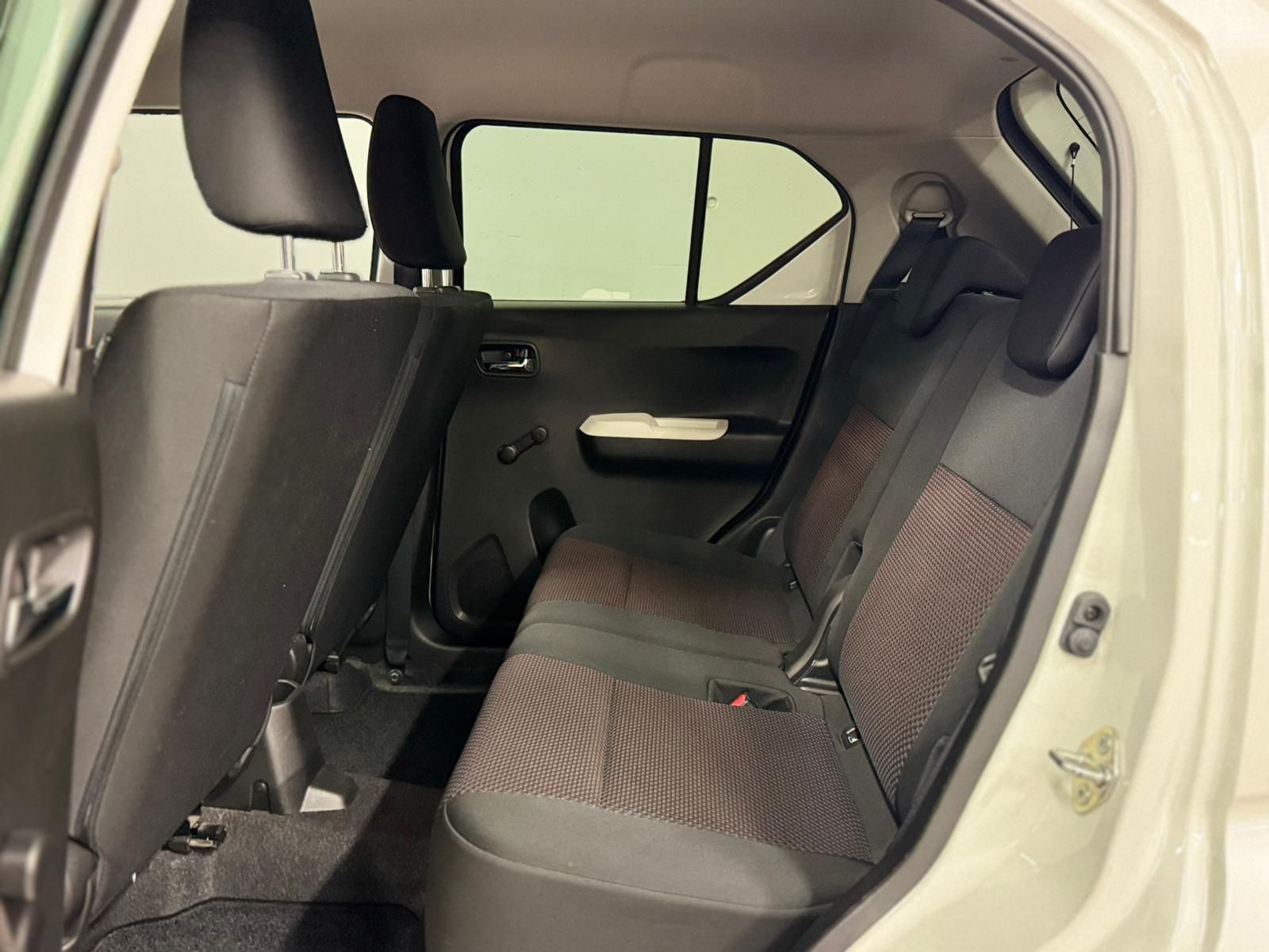 suzuky ignis 4x4 weiss (2,3)