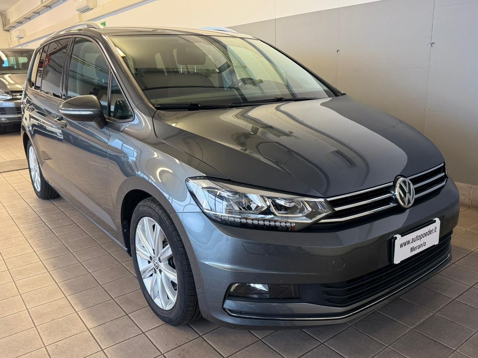 Touran 1.5 TSI Grau (1,1)