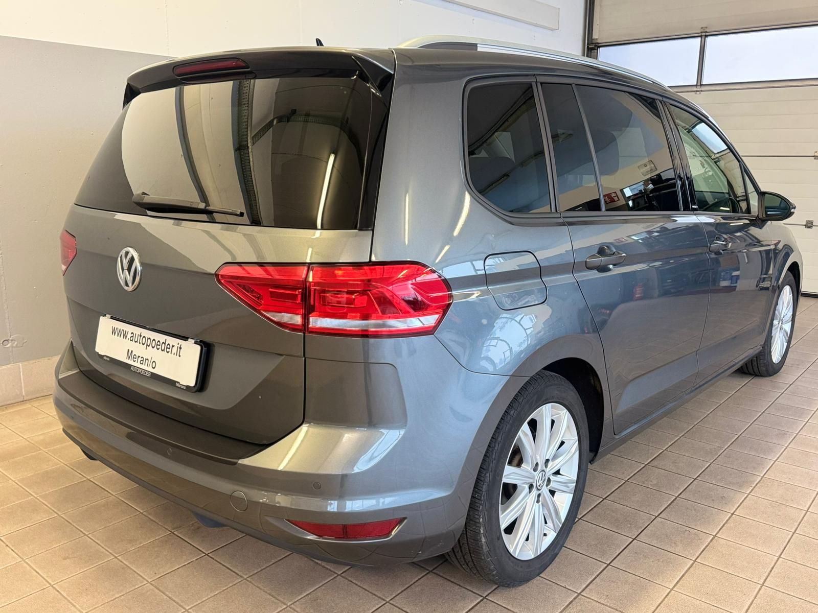 Touran 1.5 TSI Grau (1,2)