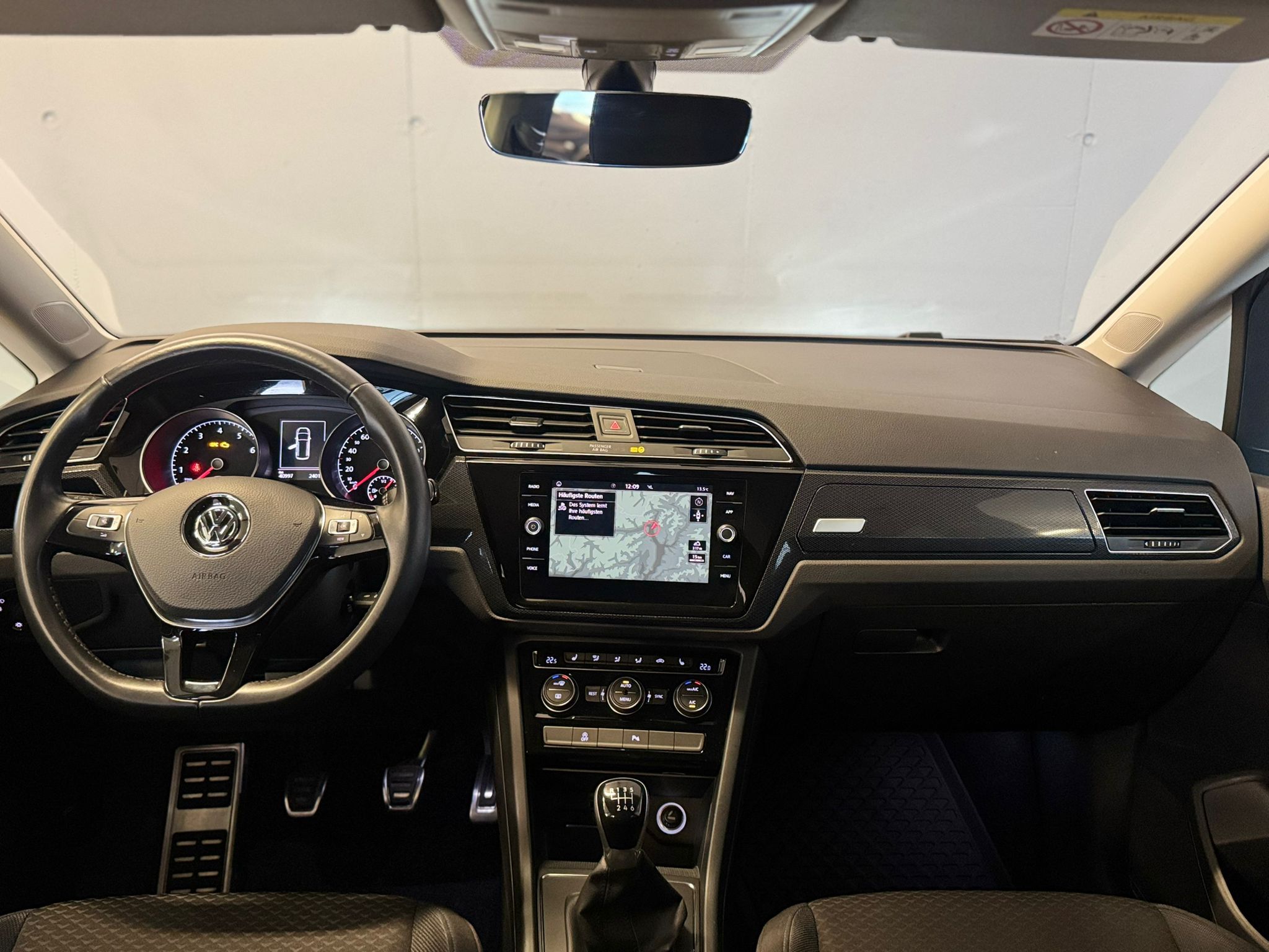 Touran 1.5 TSI Grau (19,5)