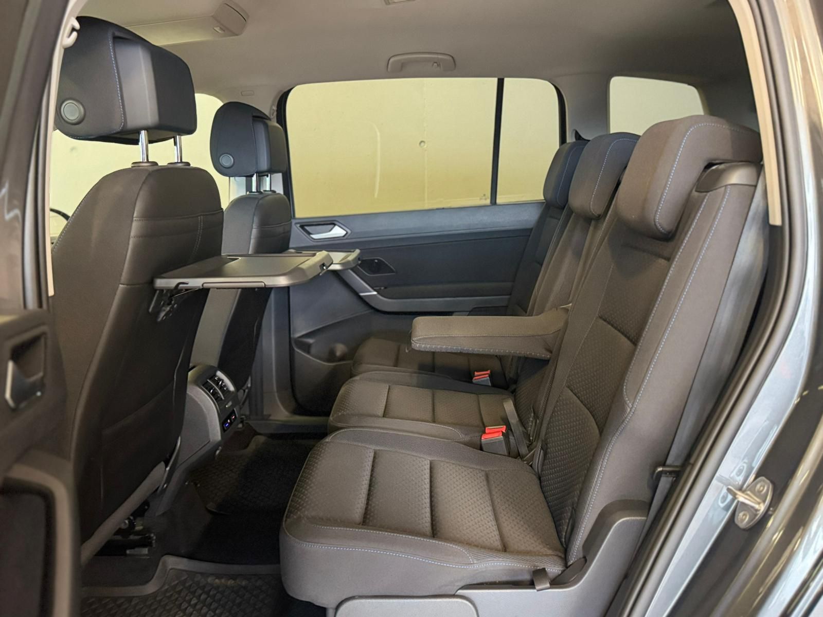 Touran 1.5 TSI Grau (5)