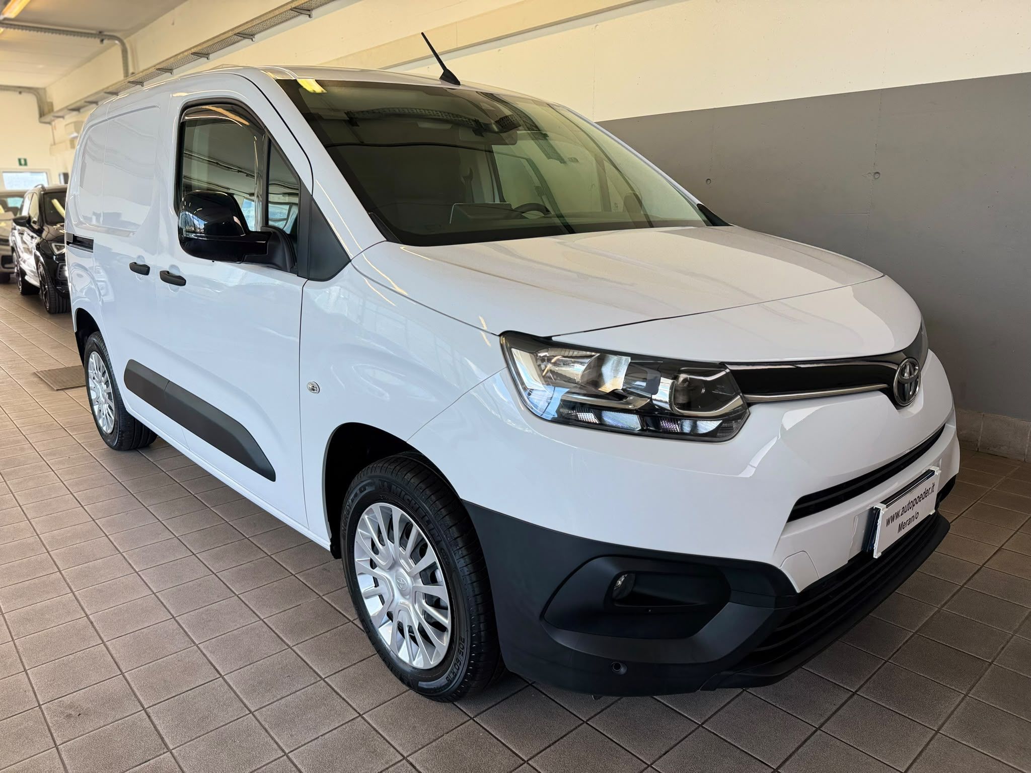 toyota proacecity (2)