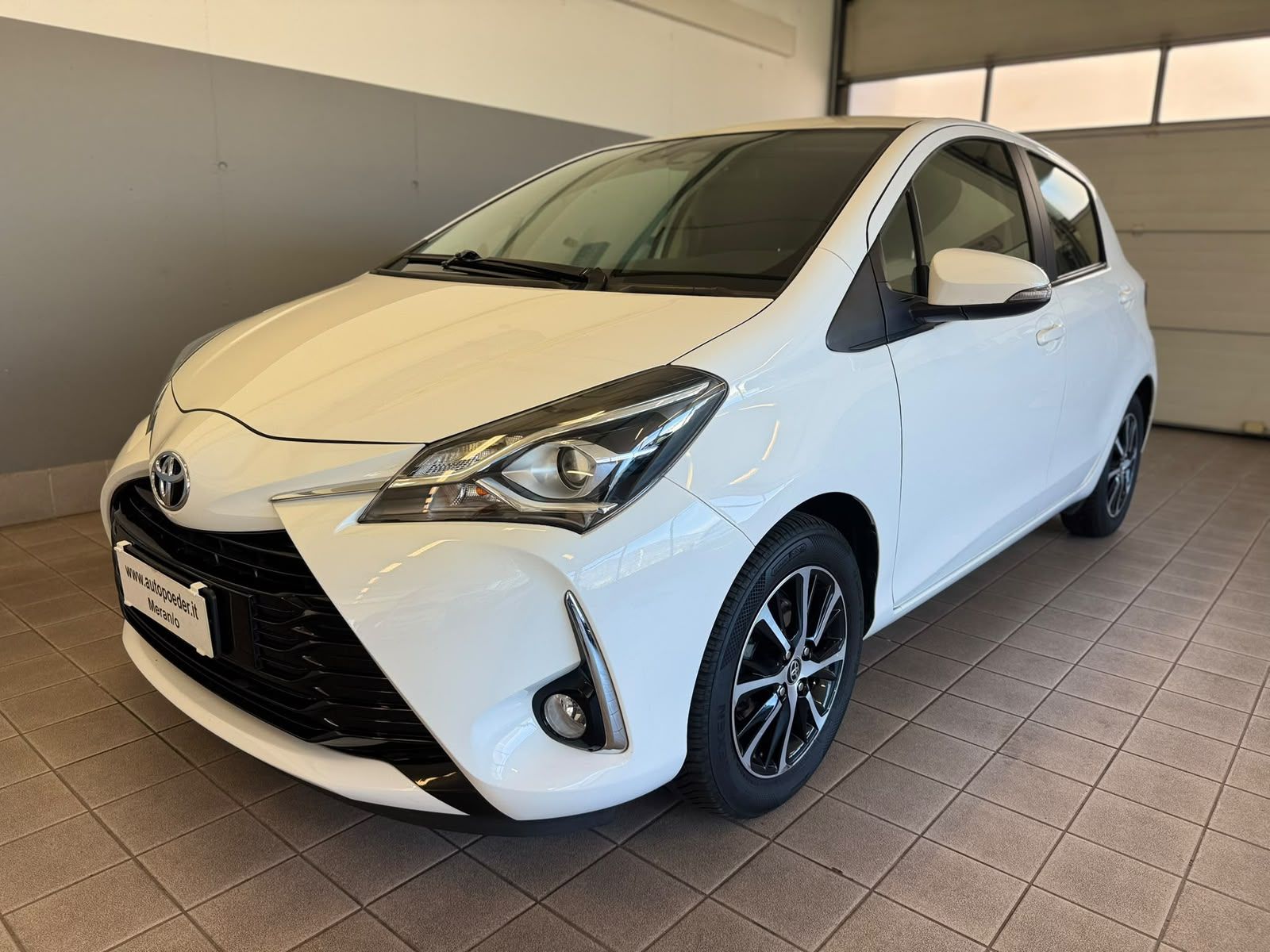 Toyota yaris 1 (1)