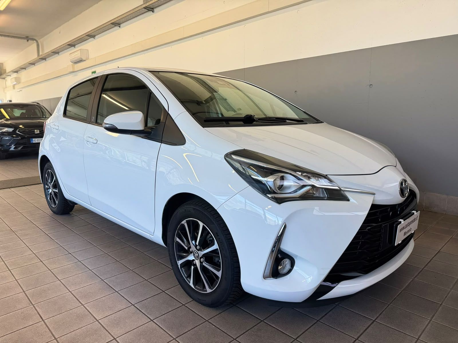 Toyota yaris 1 (2)
