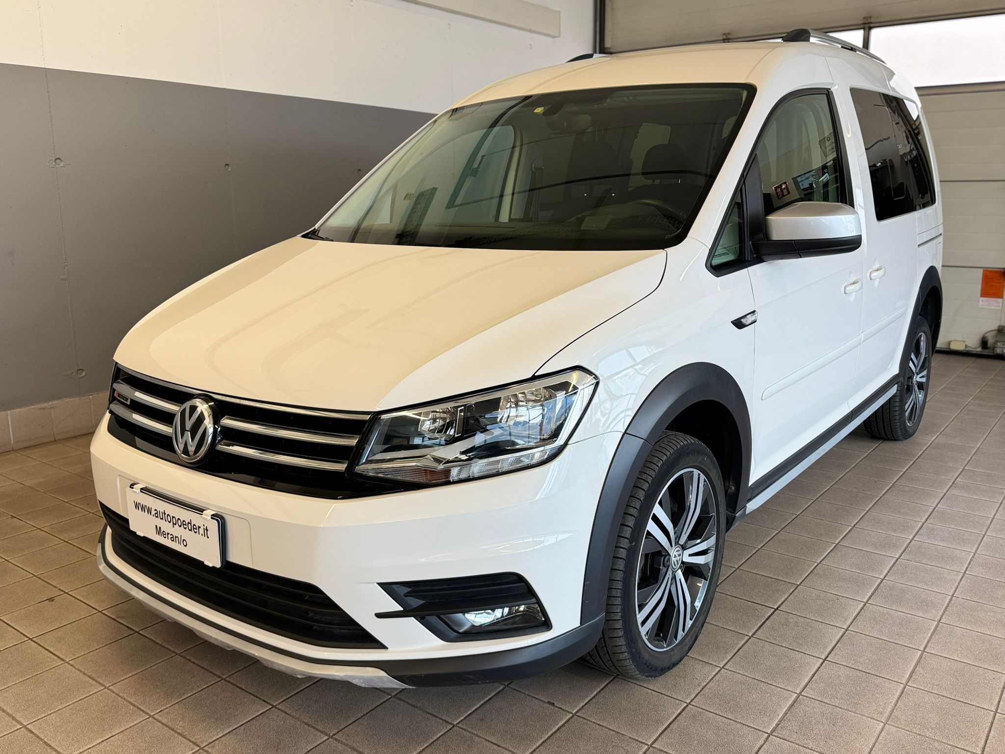 Volkswagen Caddy Altrack 0