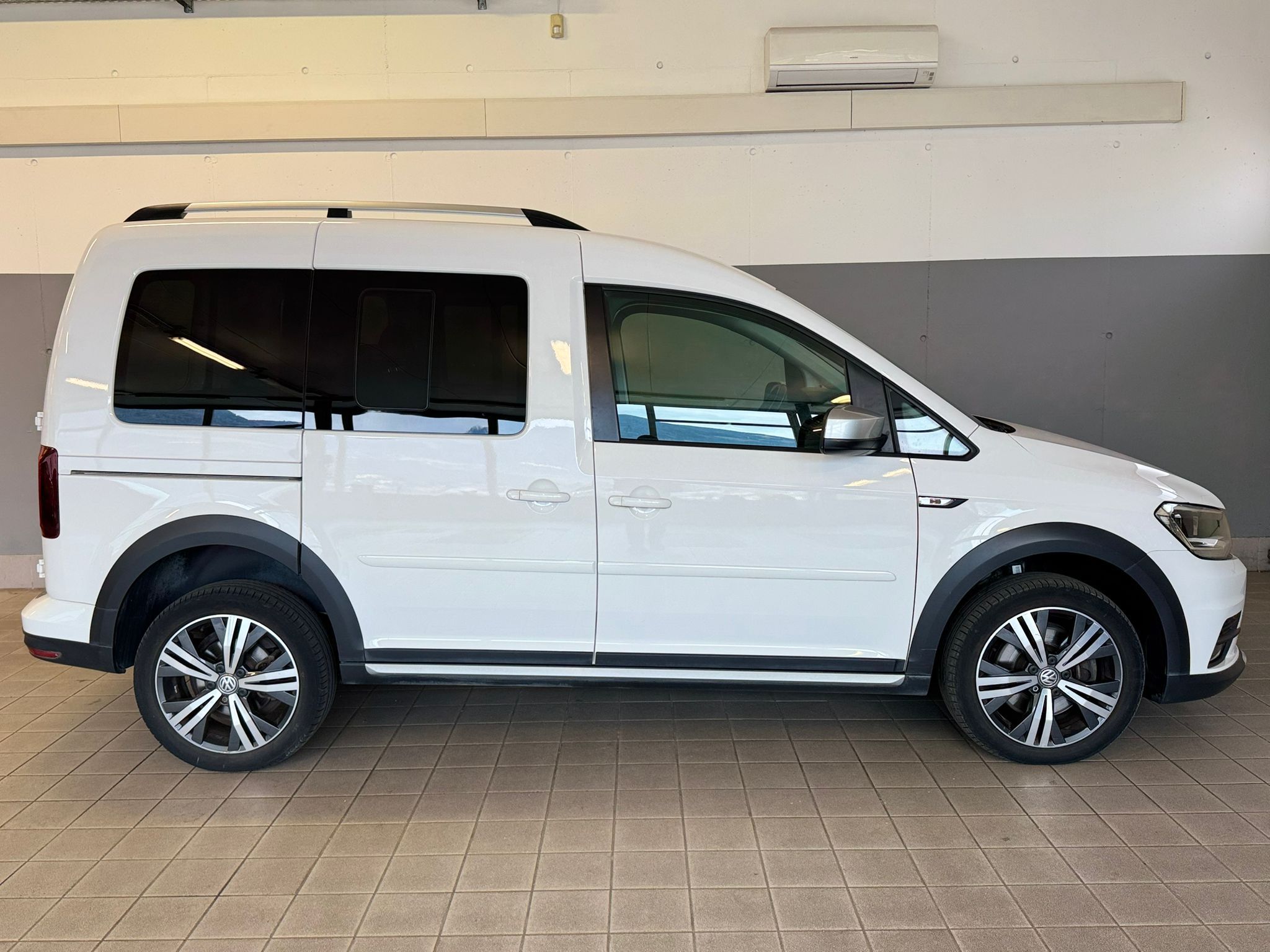 Volkswagen Caddy Altrack 7