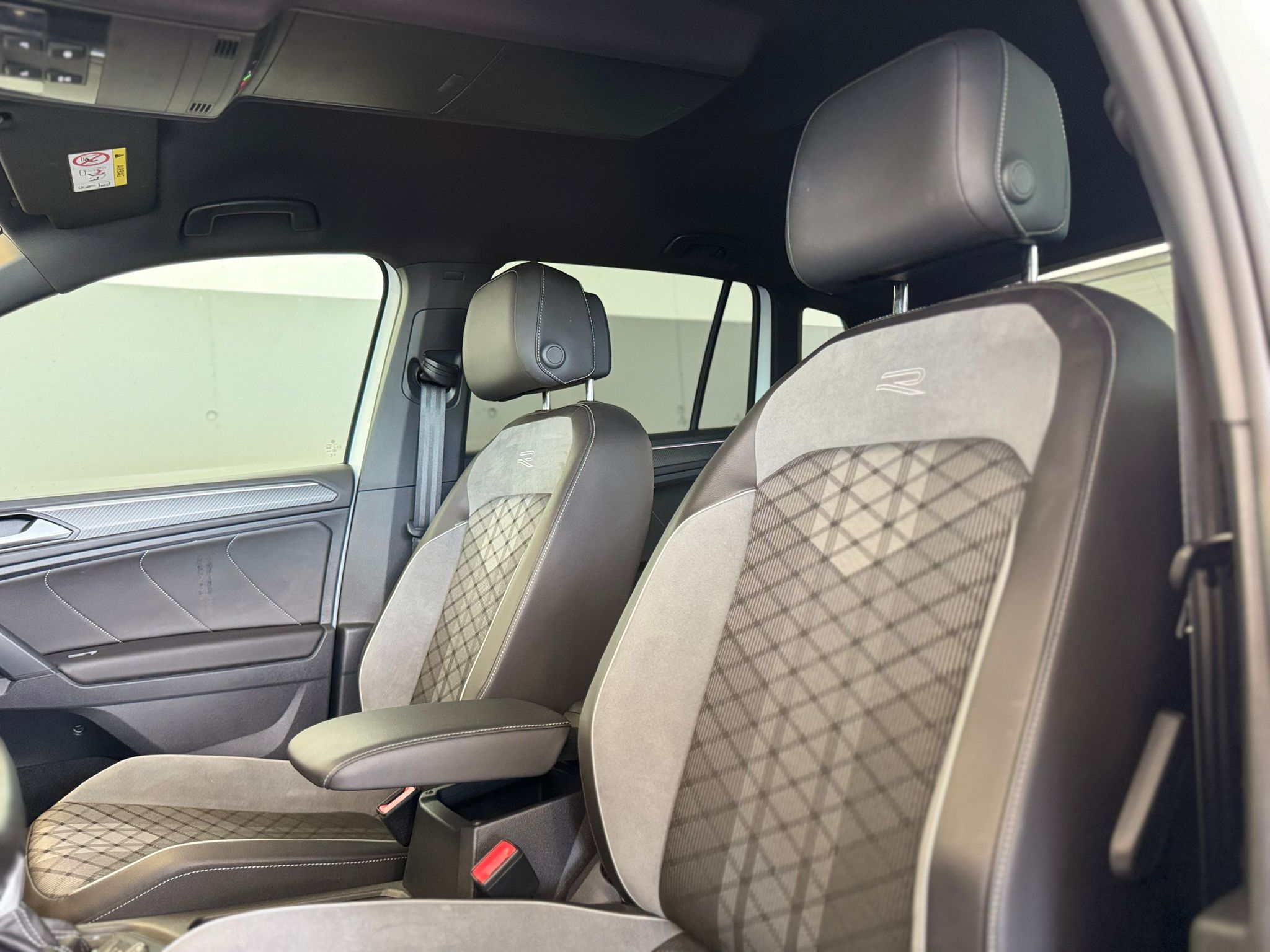 Volkswagen Tiguan Weiß Rlien 11