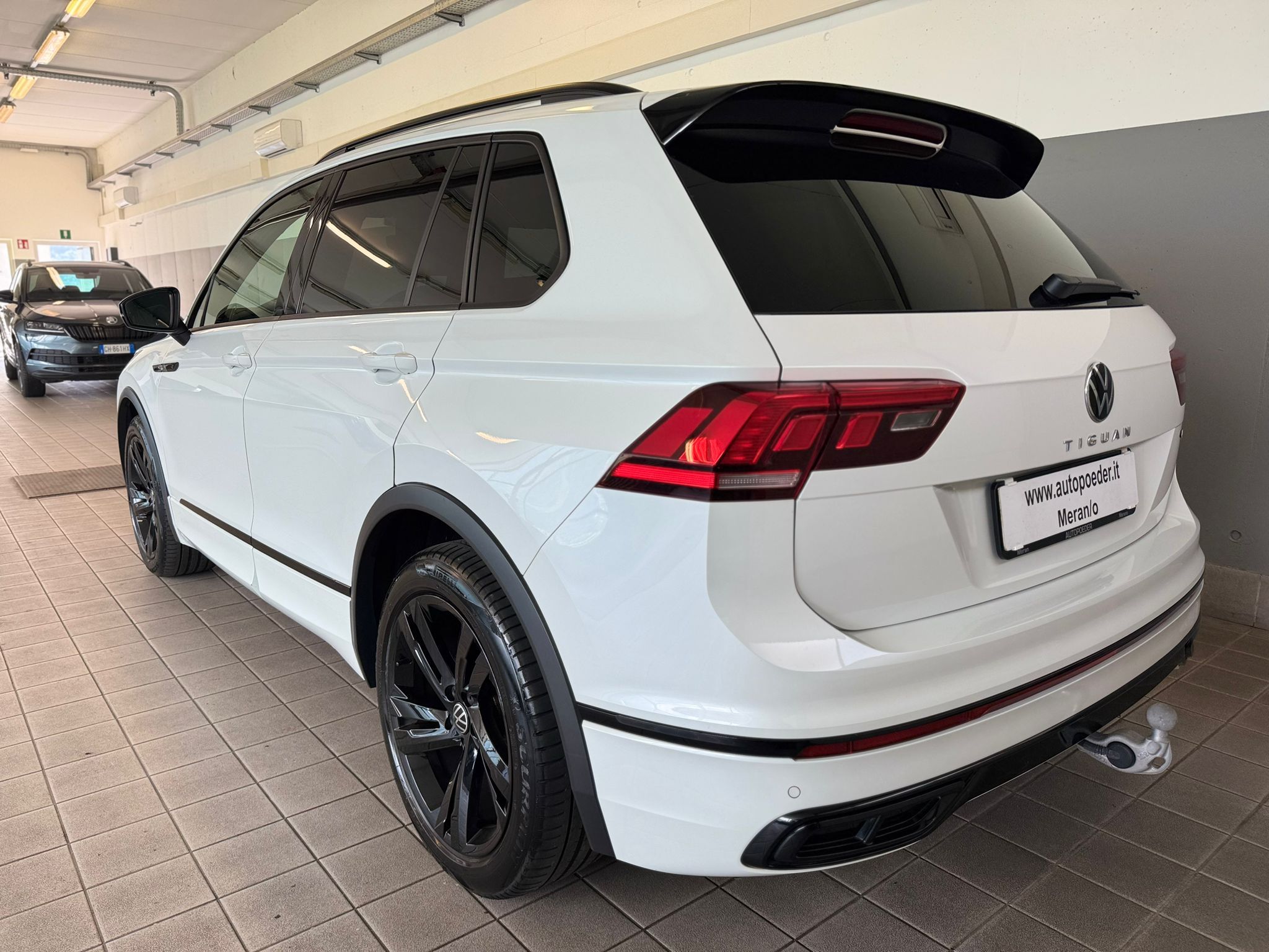 Volkswagen Tiguan Weiß Rlien 5