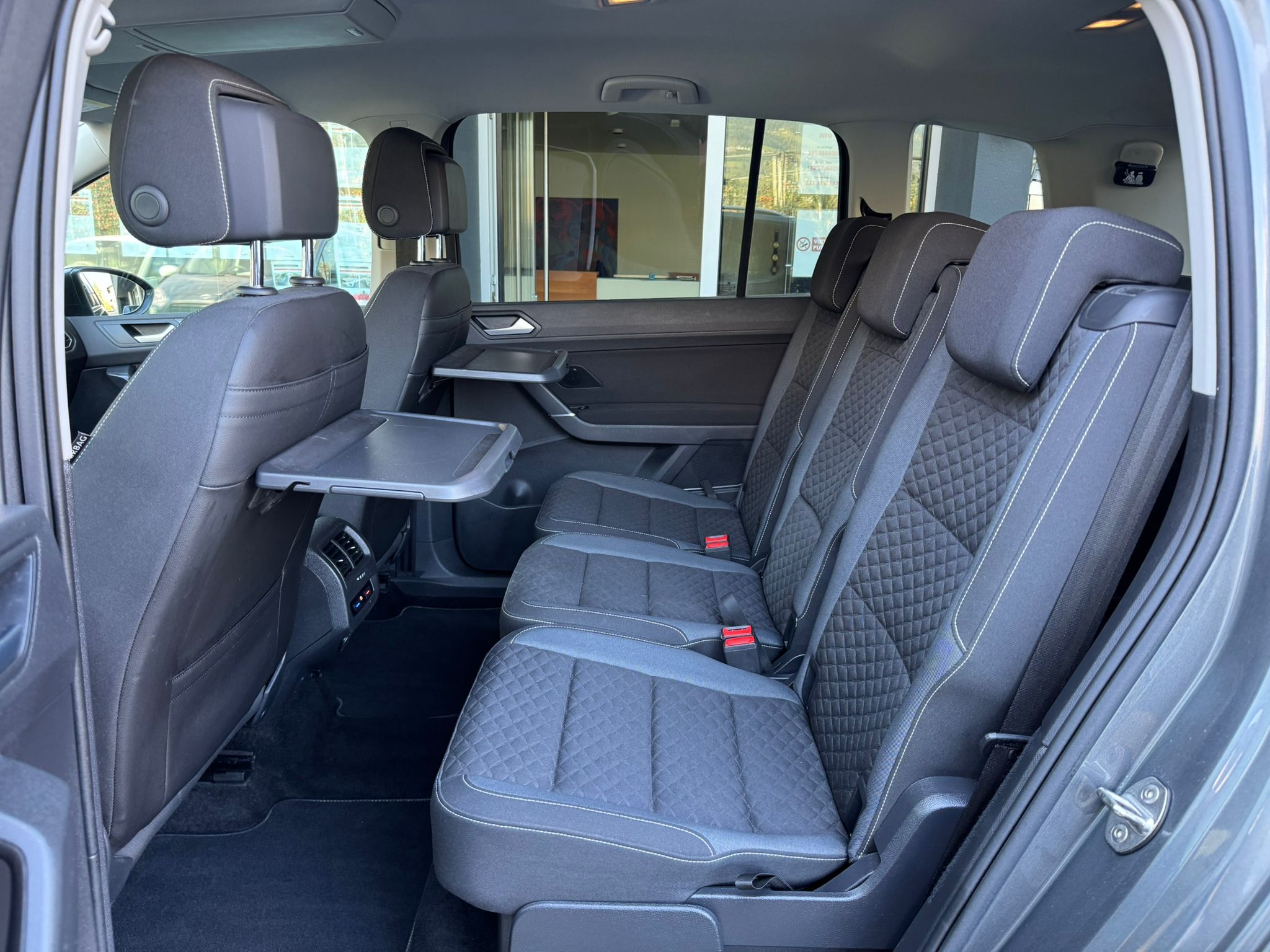 volkswagen touran 7sitzer 1.6TDI AHK Gancio (11)