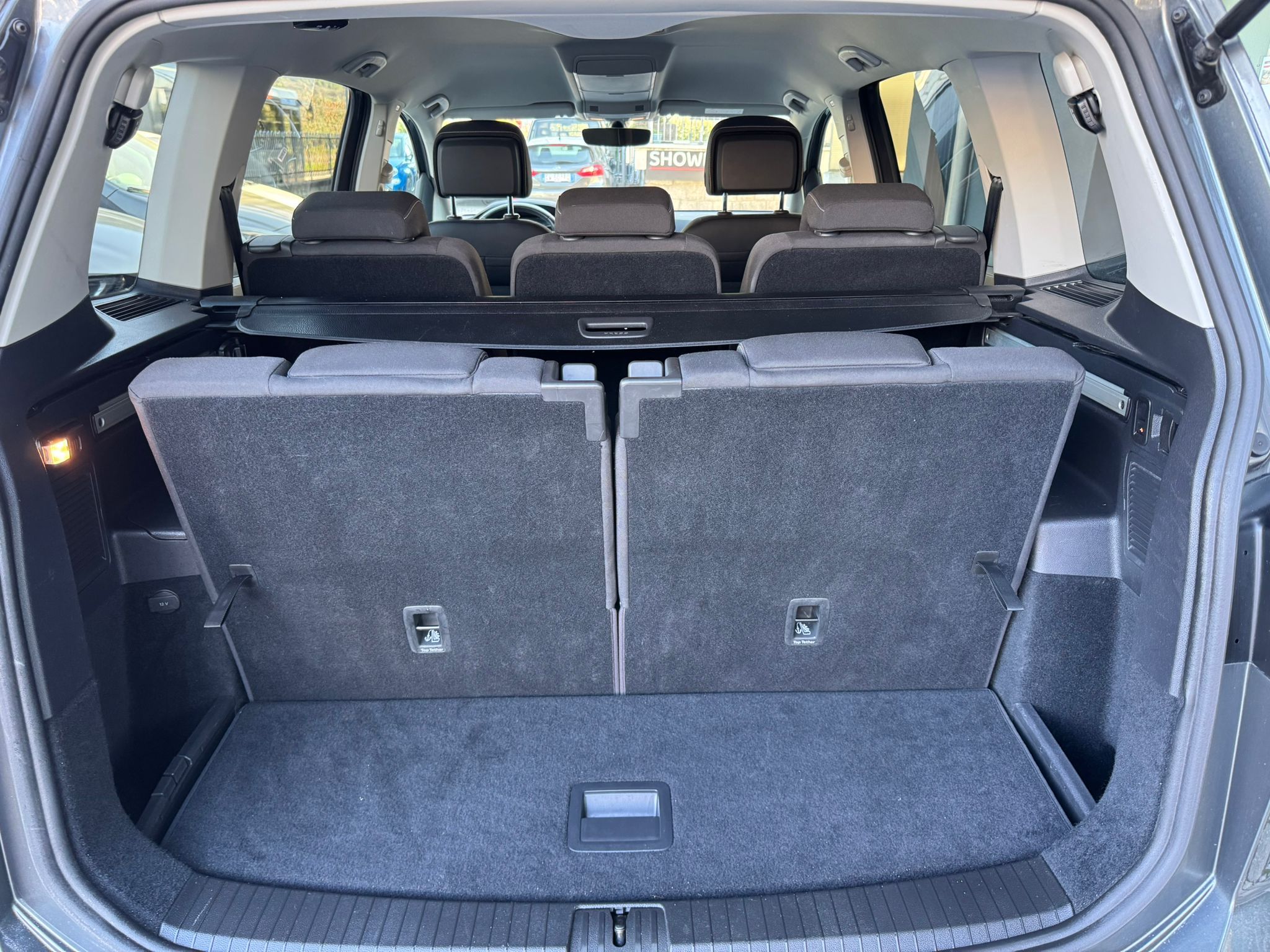 volkswagen touran 7sitzer 1.6TDI AHK Gancio (13)