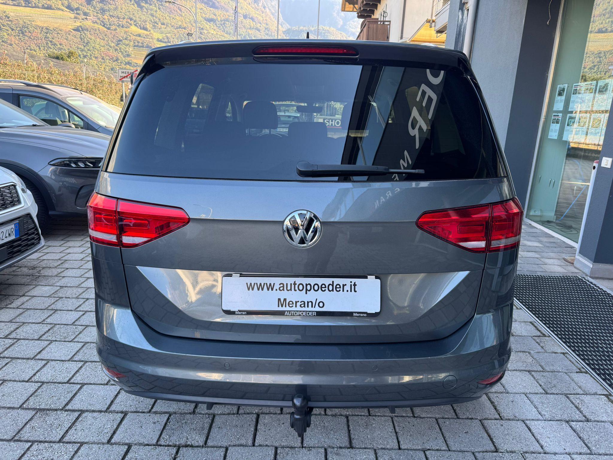 volkswagen touran 7sitzer 1.6TDI AHK Gancio (6)