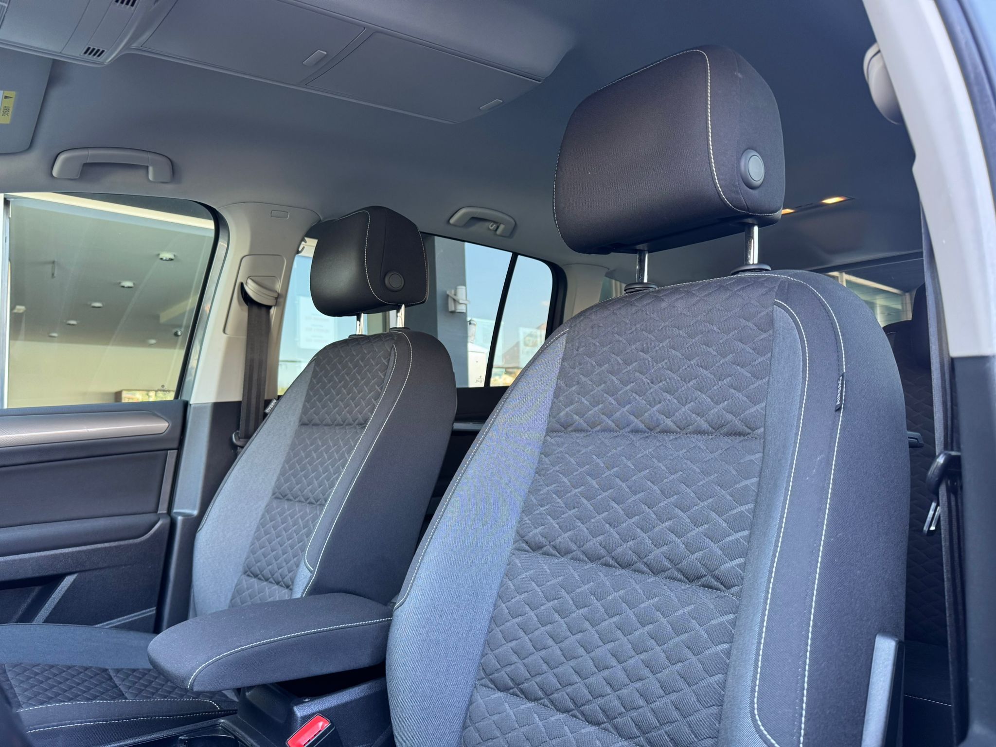 volkswagen touran 7sitzer 1.6TDI AHK Gancio (8)