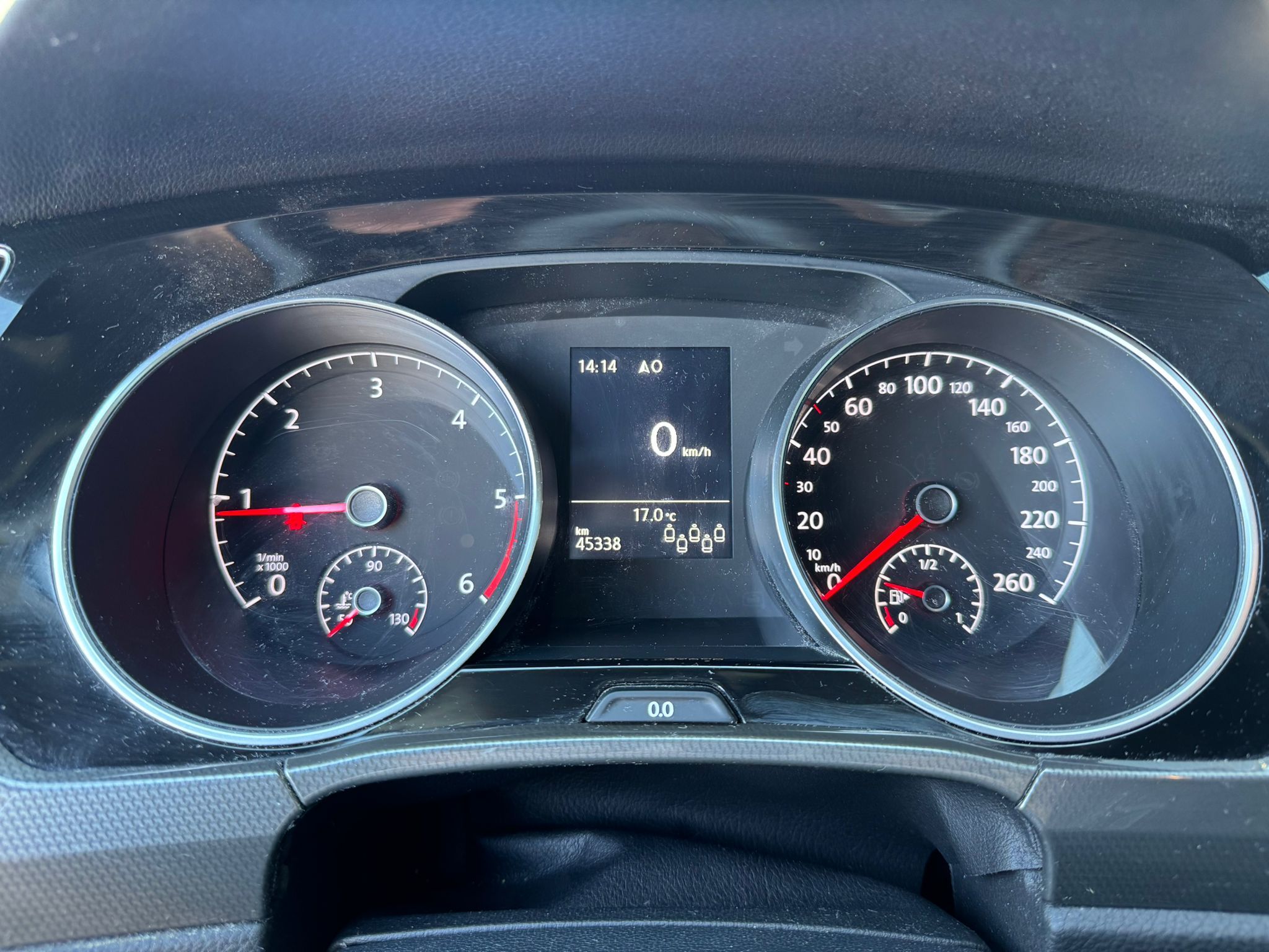 volkswagen touran 7sitzer 1.6TDI AHK Gancio (9)