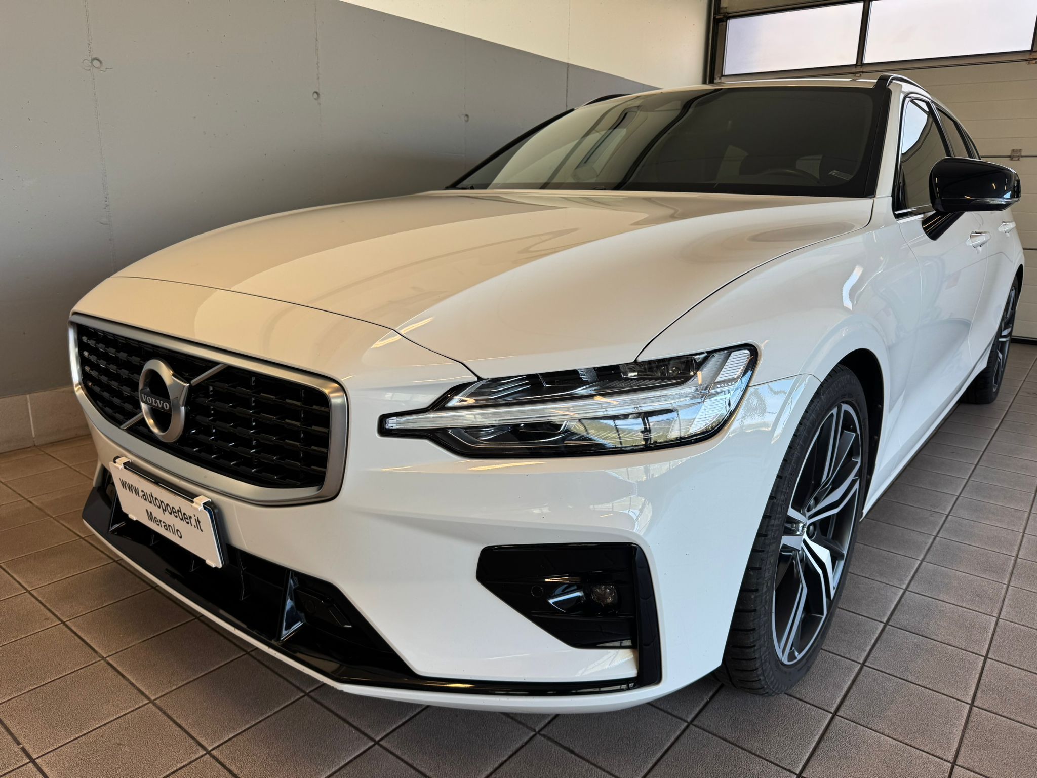 VOLVO V60 (1)