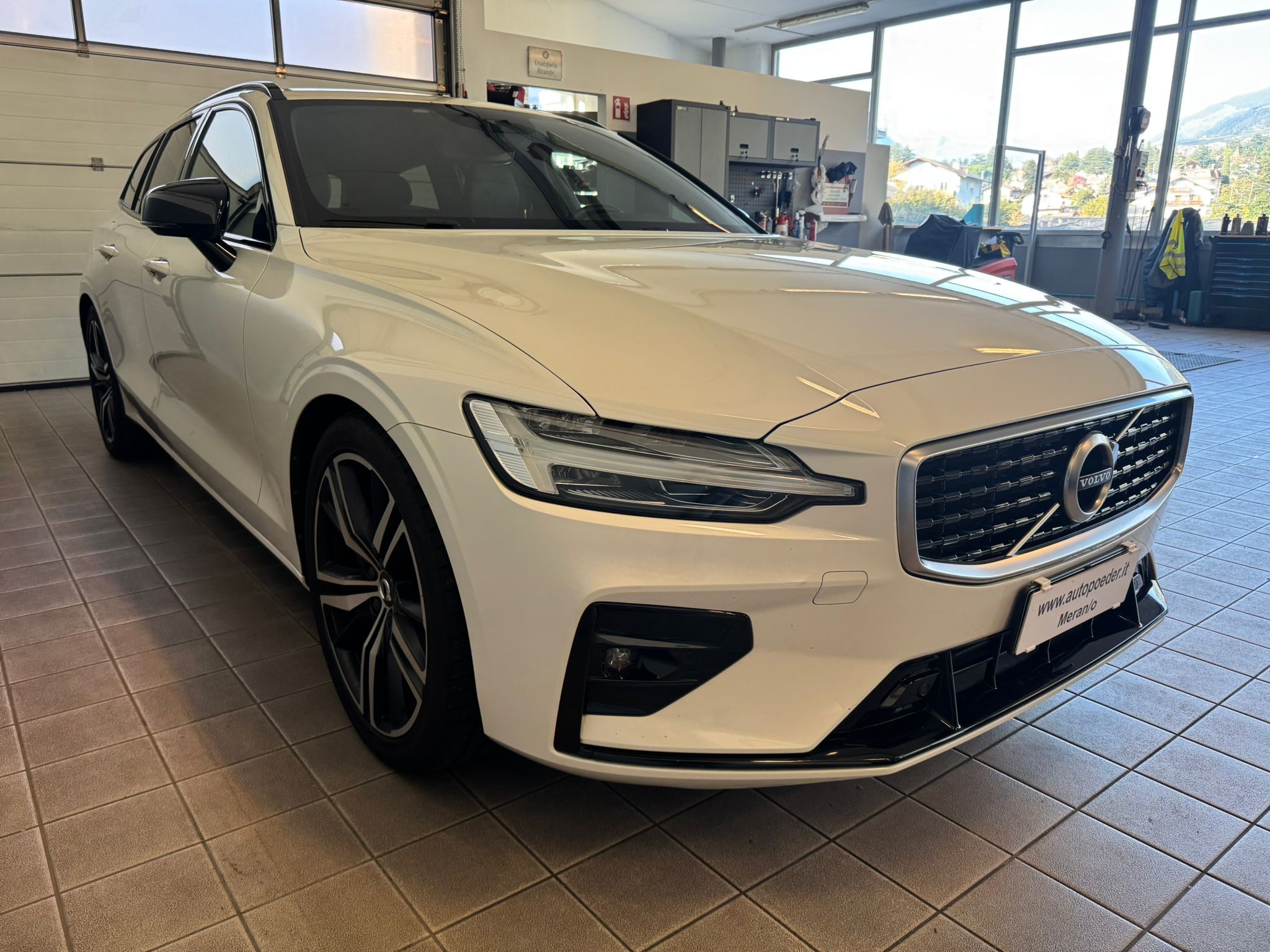 VOLVO V60 (2)