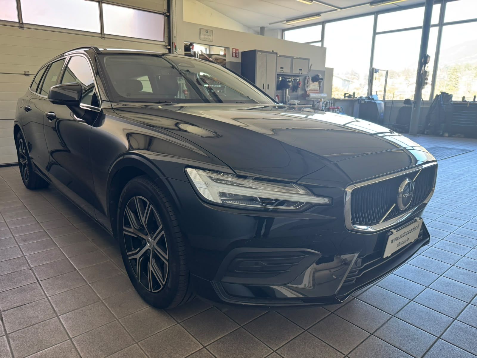 volvo v60 schwarz (1)