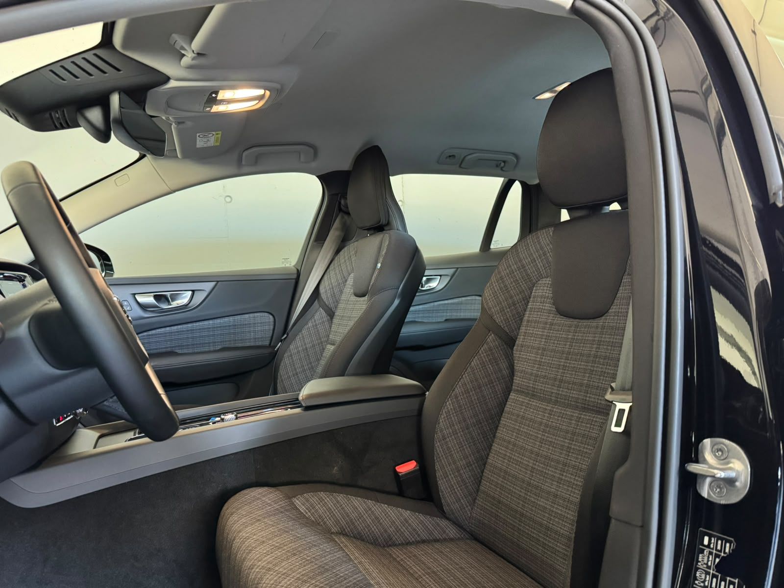volvo v60 schwarz (10)