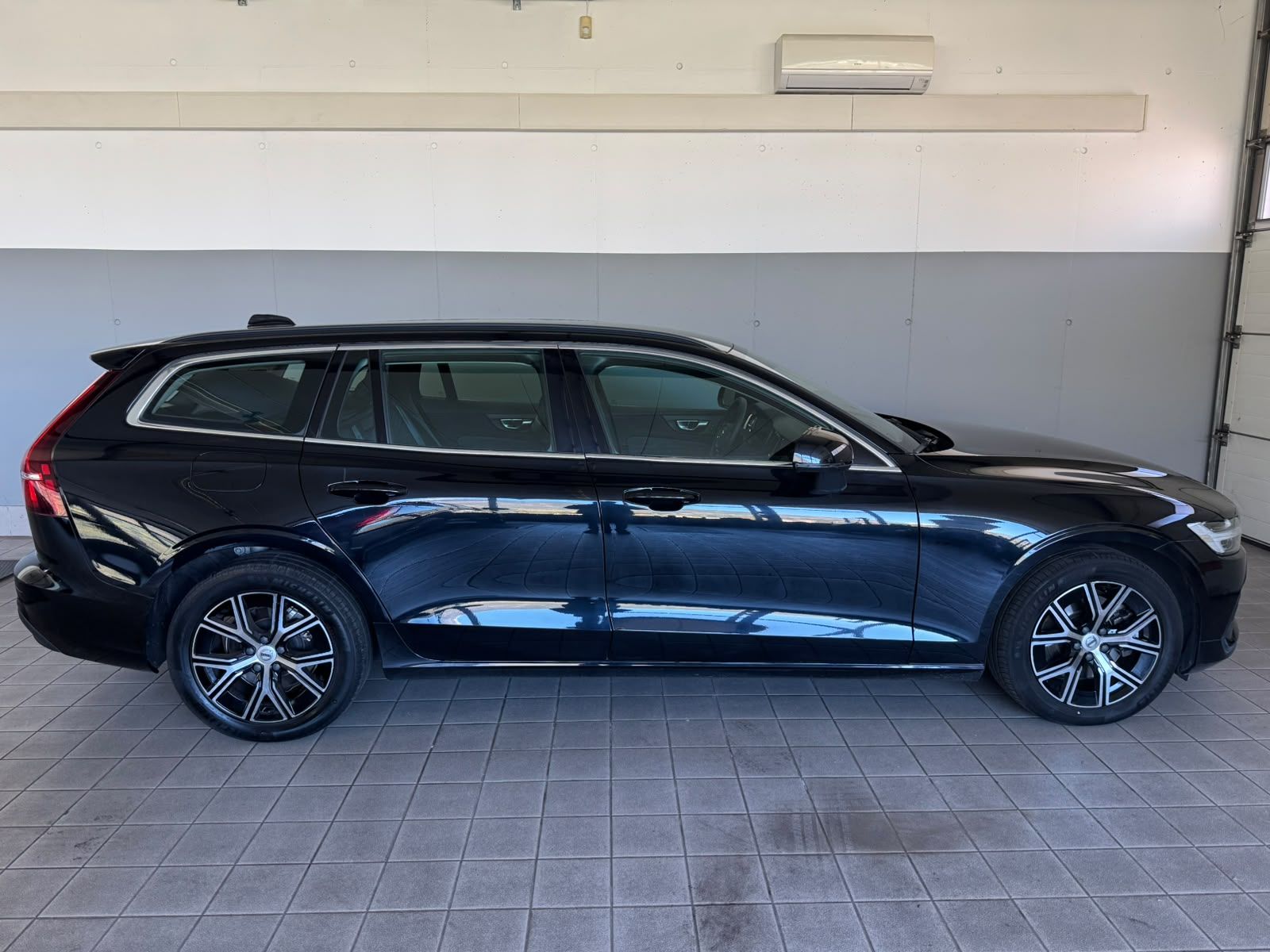 volvo v60 schwarz (8)