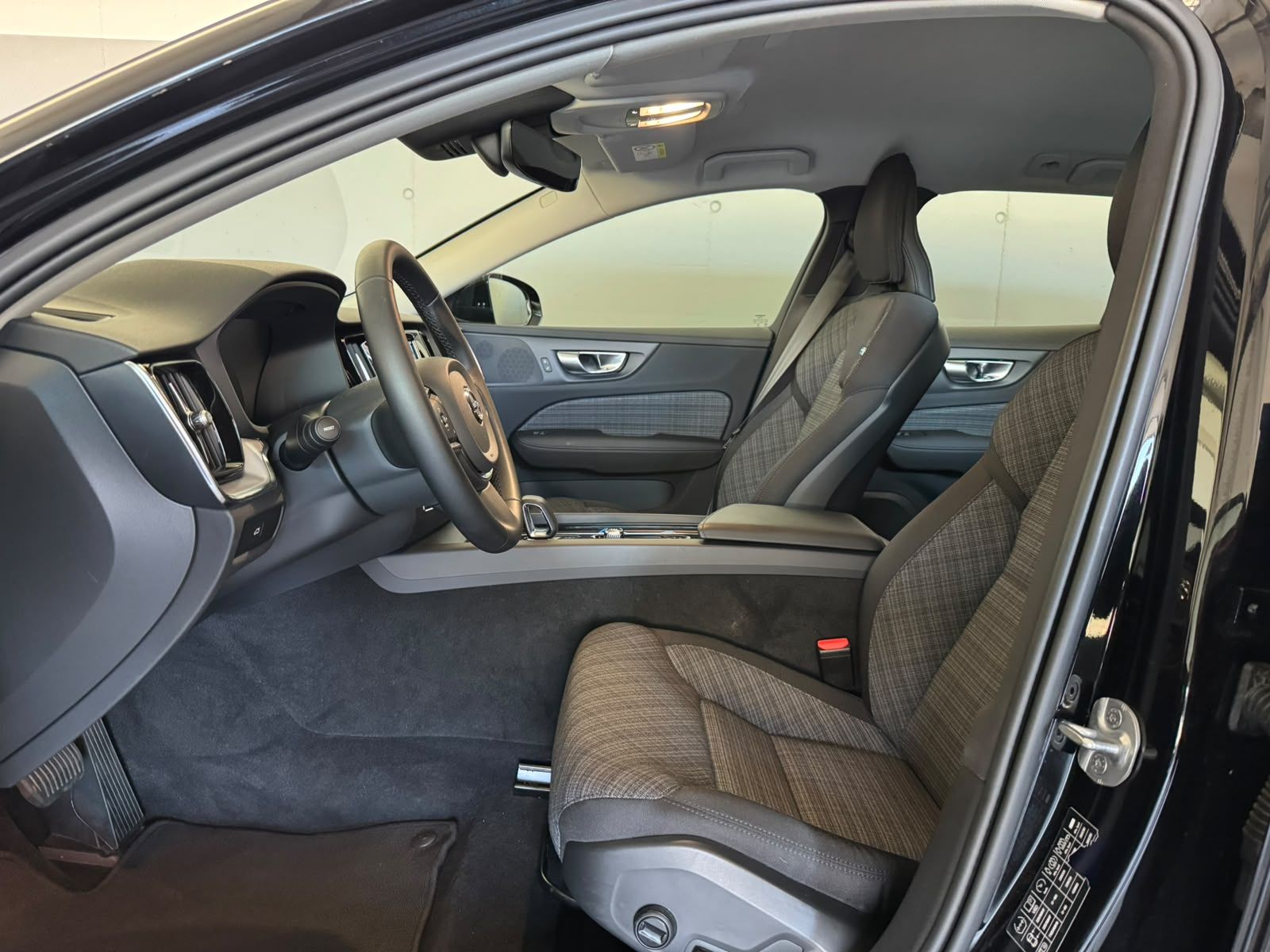 volvo v60 schwarz (9)