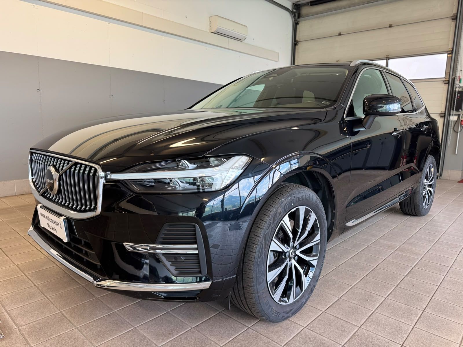 VOLVO XC 60 SCHWARZ 1