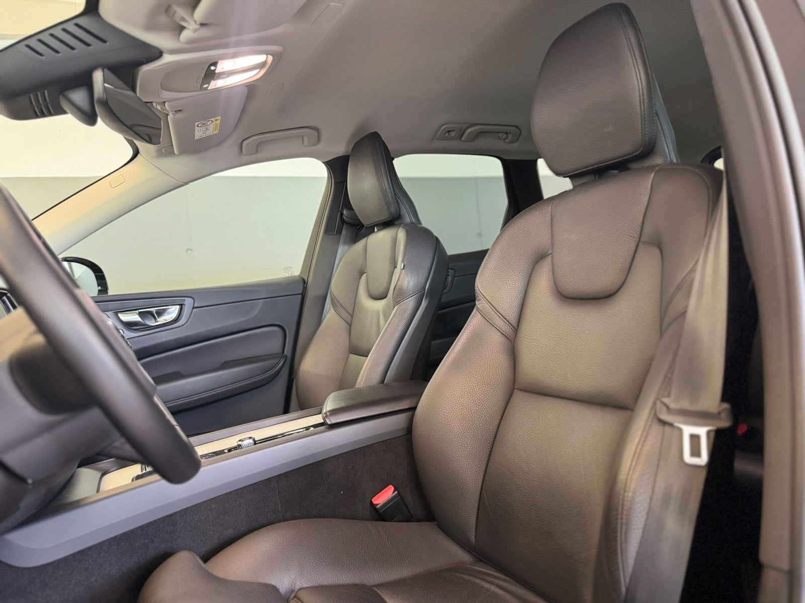 VOLVO XC 60 SCHWARZ 10