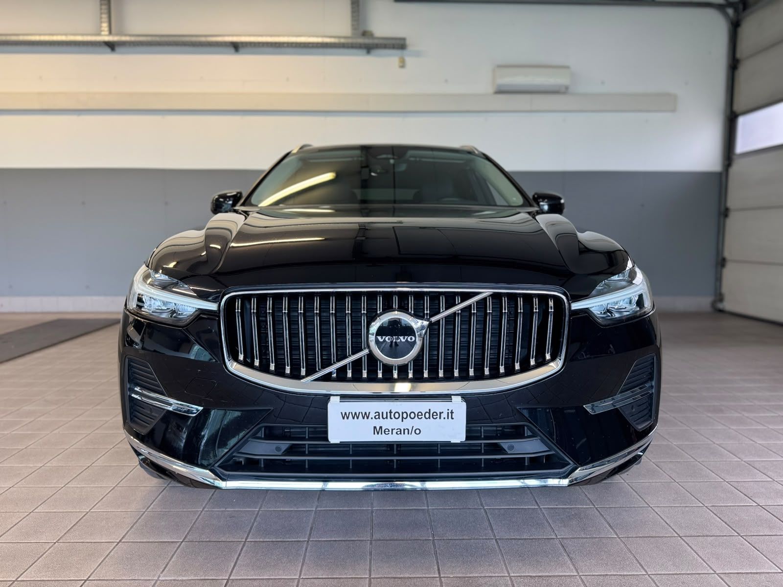 VOLVO XC 60 SCHWARZ 6