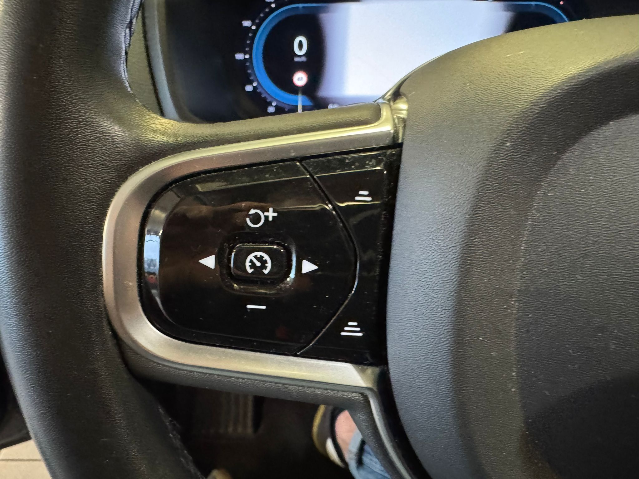 Volvo XC 90 7 Posti (18)