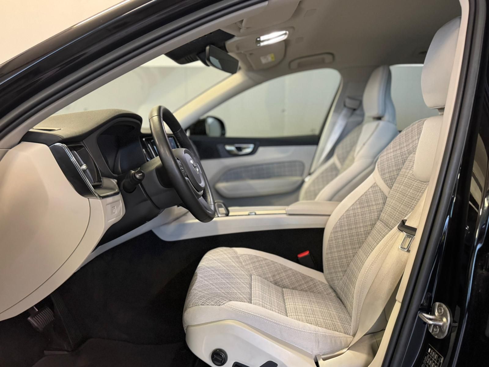 volvo xc60 b4 d (8)