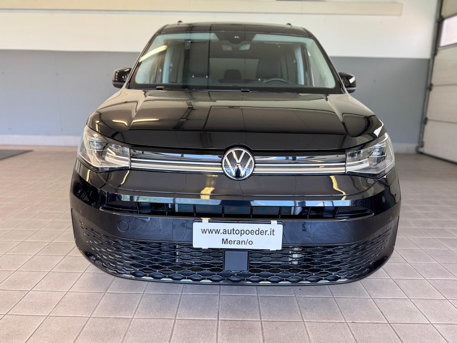 VW Caddy 2.0 DSG schwarz (5)