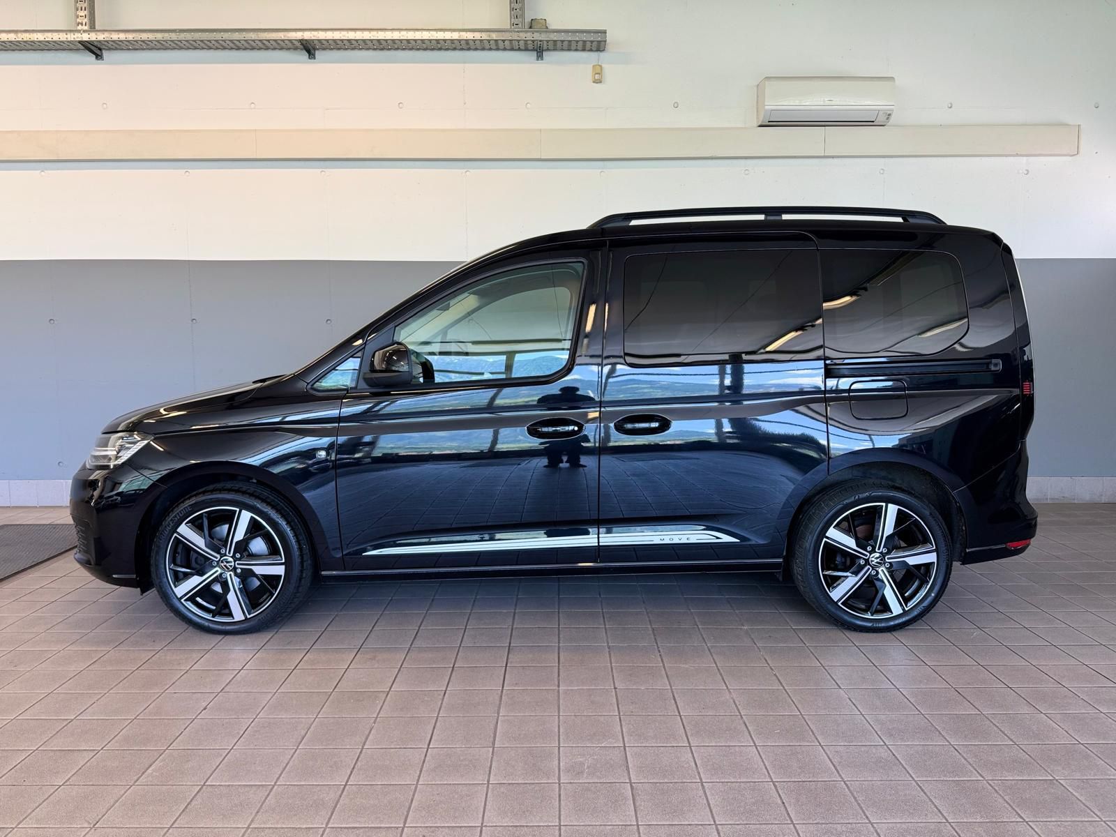 VW Caddy 2.0 DSG schwarz (8)