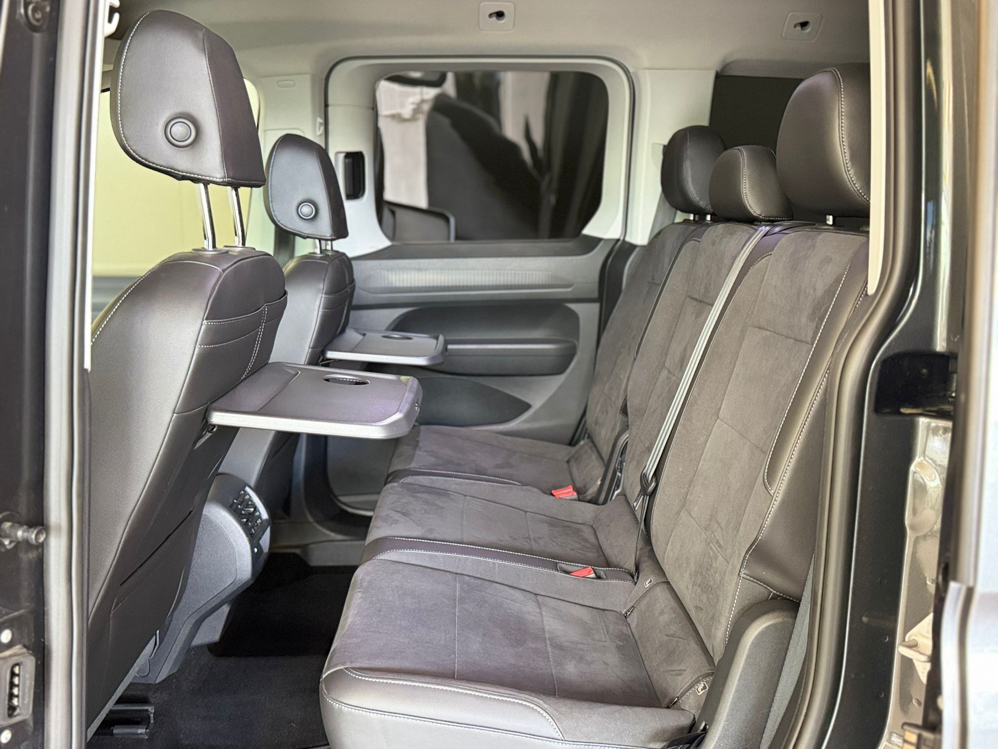 VW Caddy antrazit 2.0tdi 83733km (11)