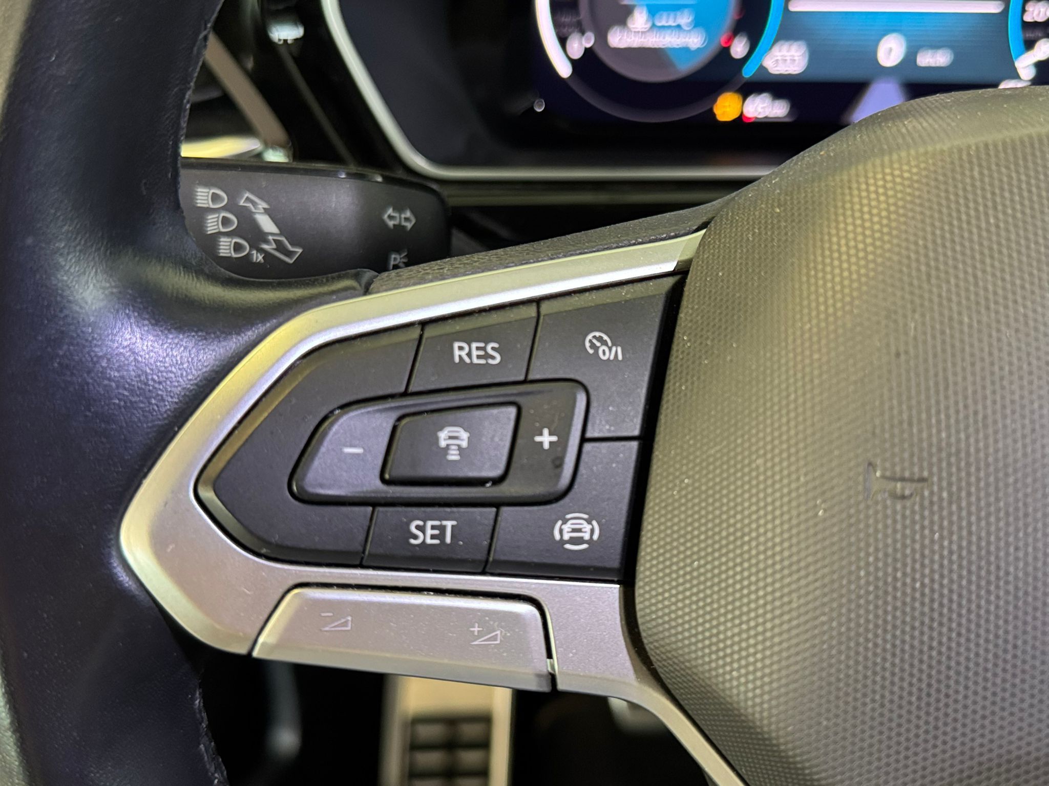 VW Caddy antrazit 2.0tdi 83733km (14)