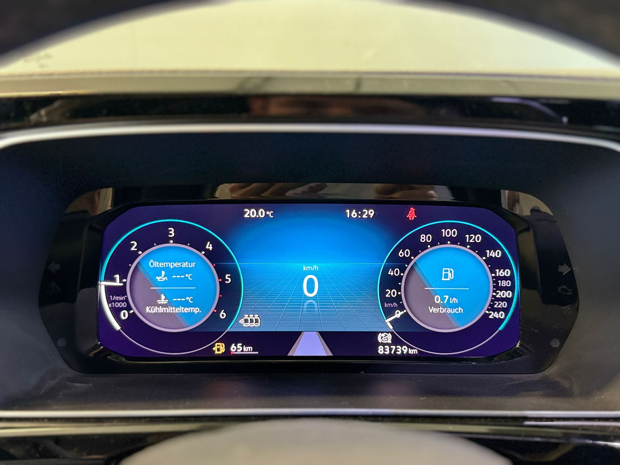 VW Caddy antrazit 2.0tdi 83733km (15)