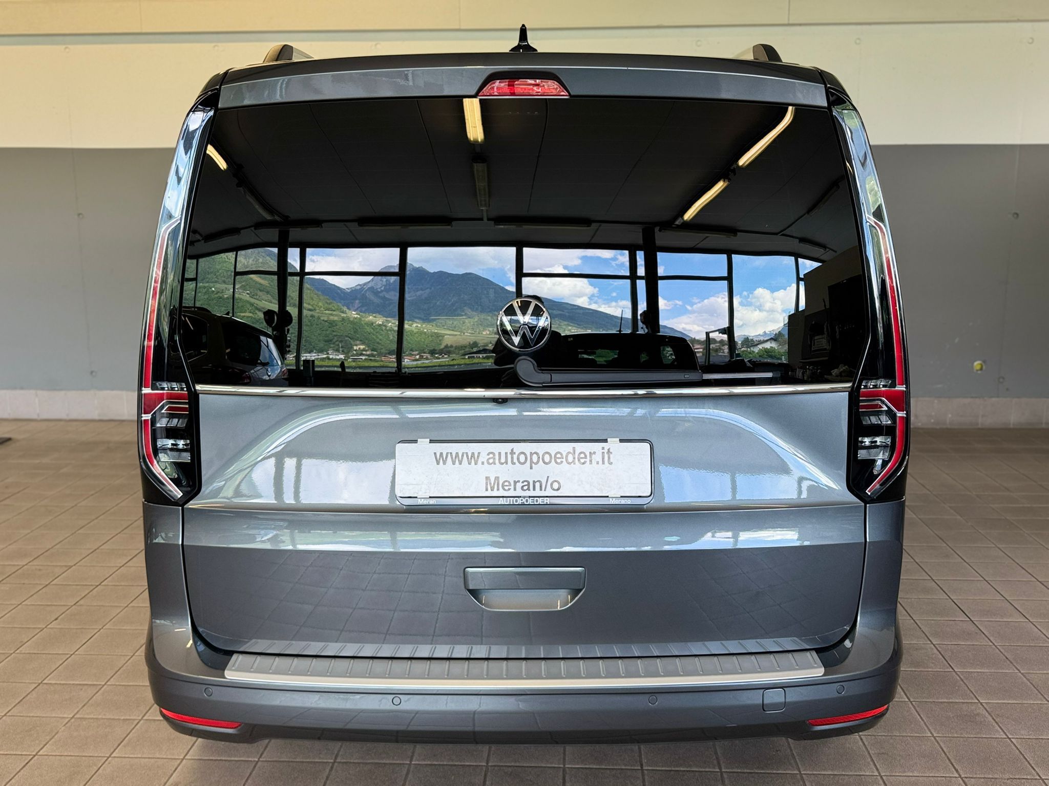 VW Caddy antrazit 2.0tdi 83733km (6)