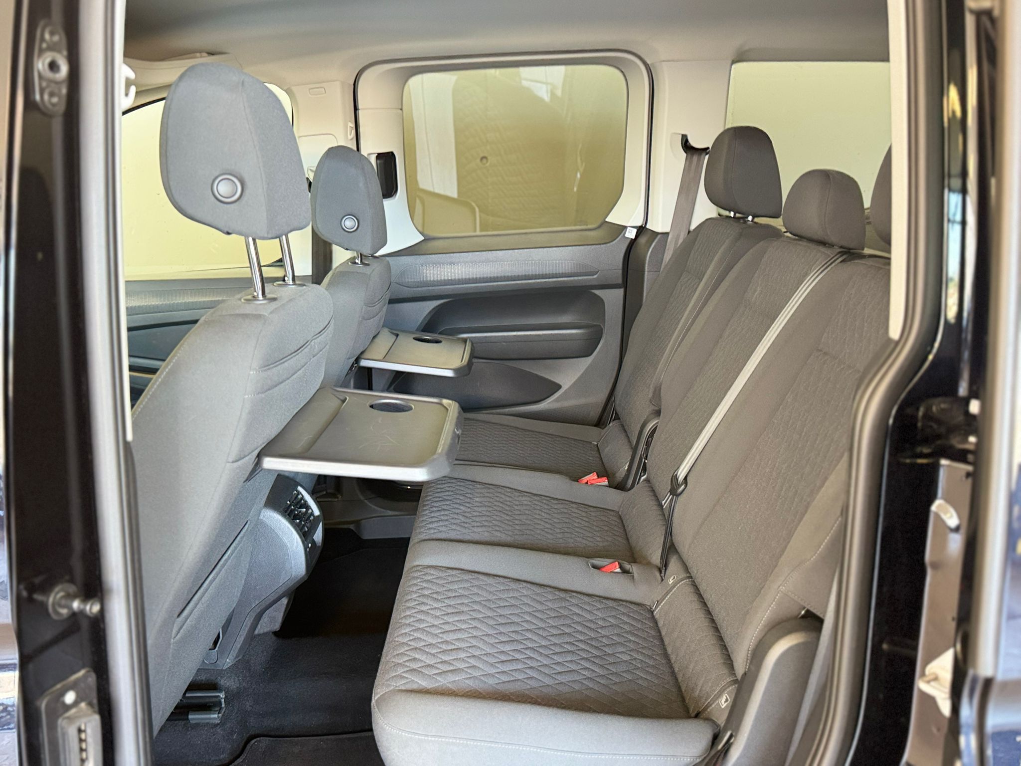 VW Caddy Neu Schwarz (12)