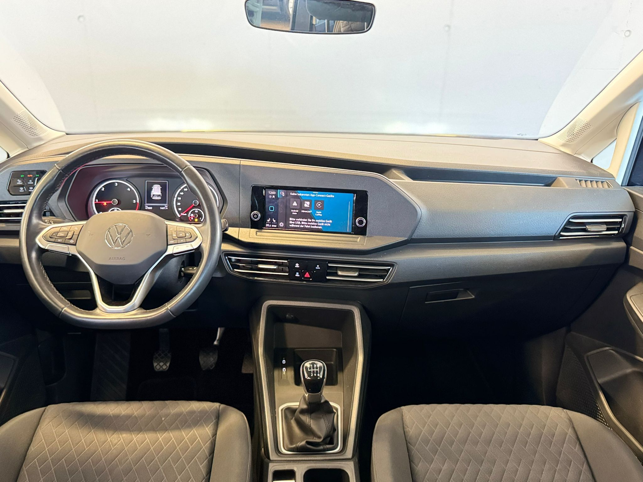 VW Caddy Neu Schwarz (16)