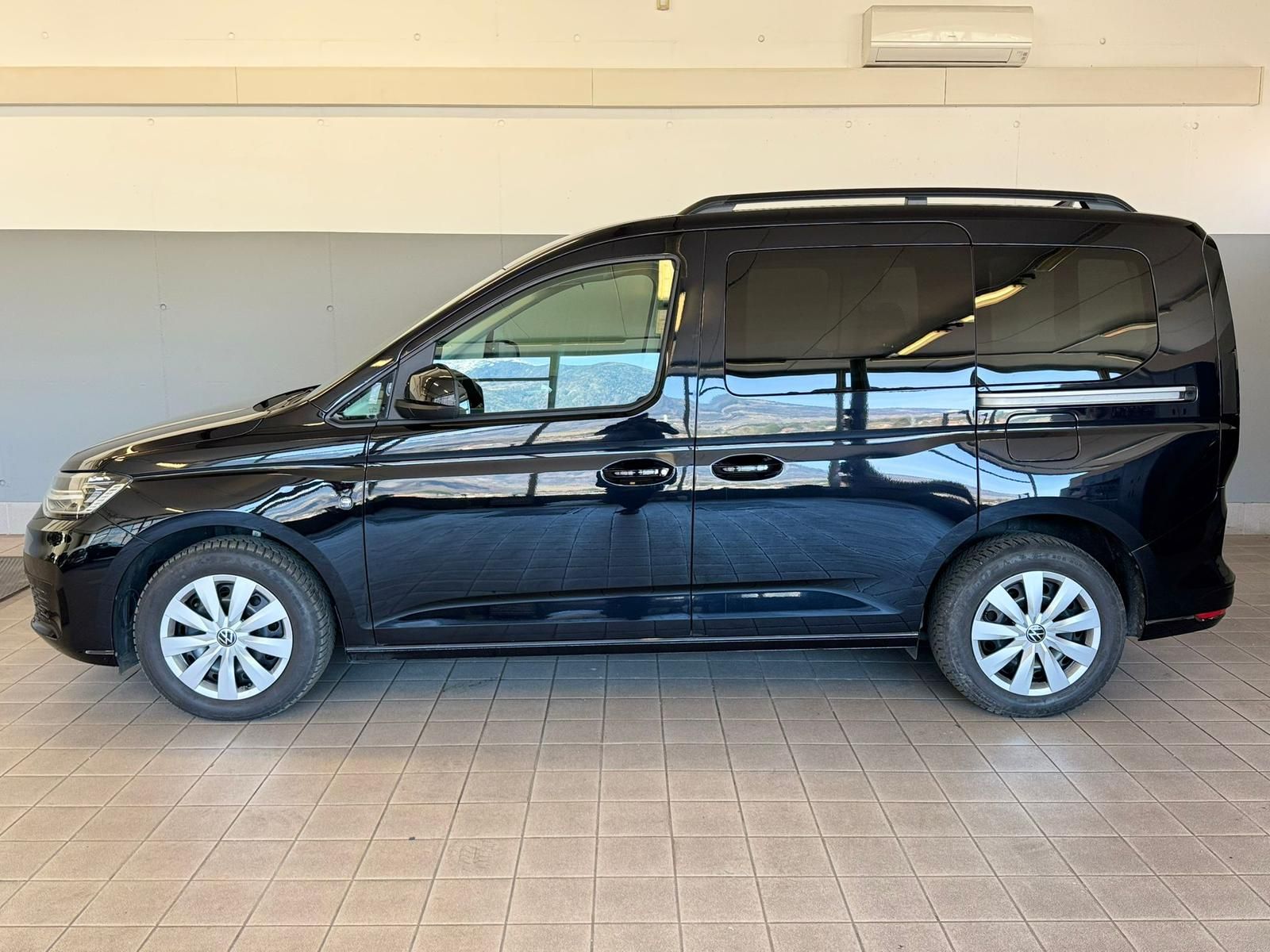 VW Caddy Neu Schwarz (8)
