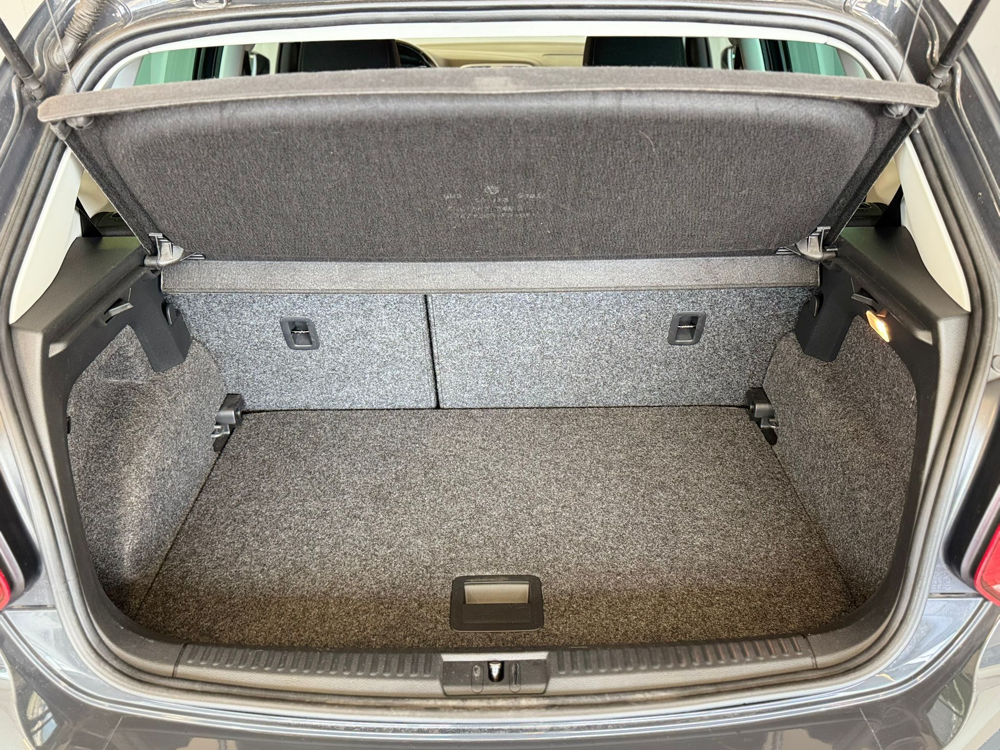 VW Polo 1.4TDI Grau (16)