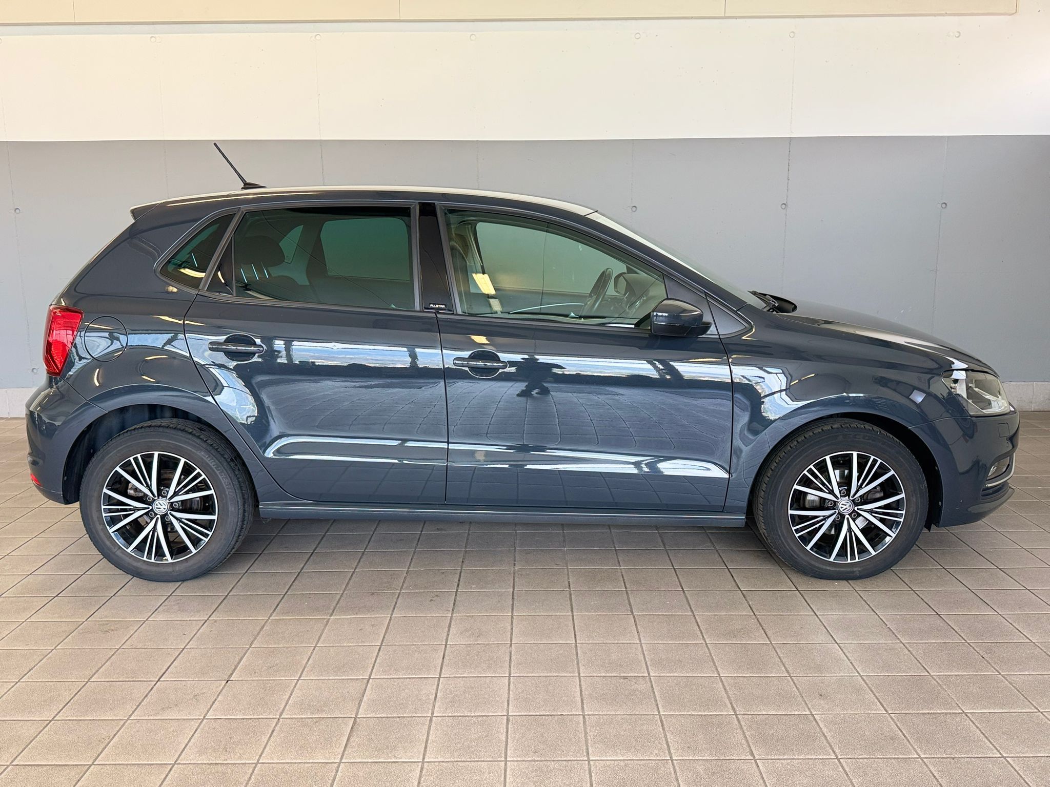 VW Polo 1.4TDI Grau (7)