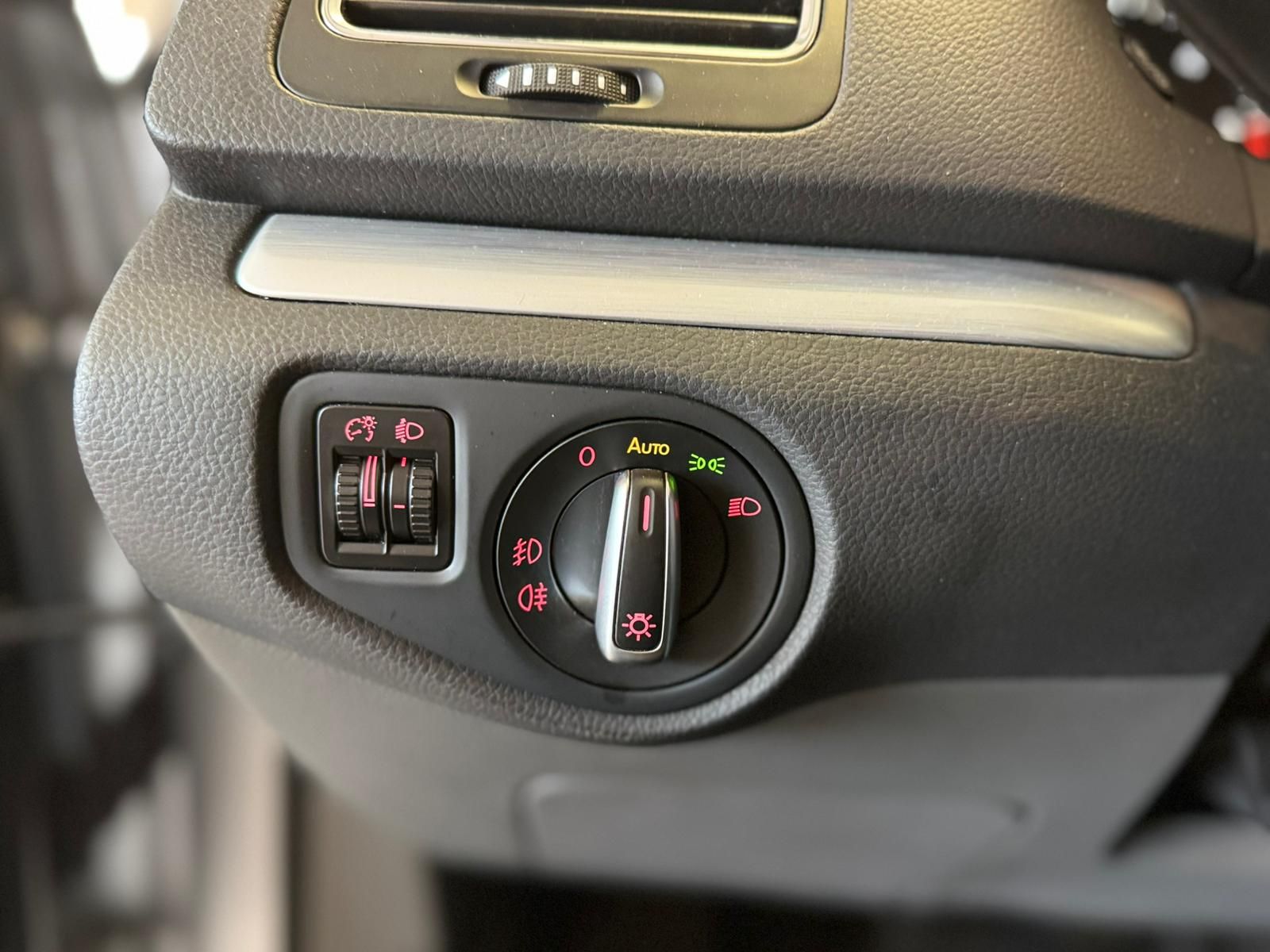 VW Sharan 2.0 TDI Silver 12