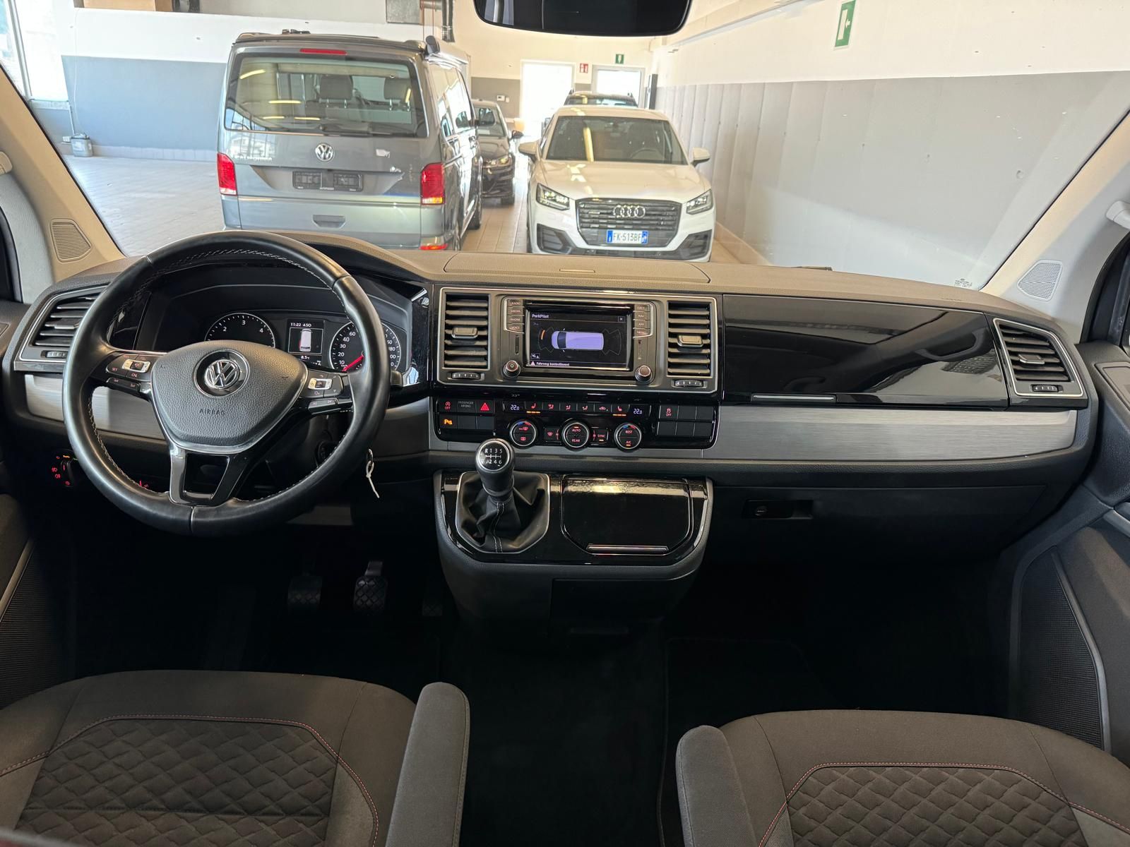 VW t6 Multivan 2.0TDI grau (15)