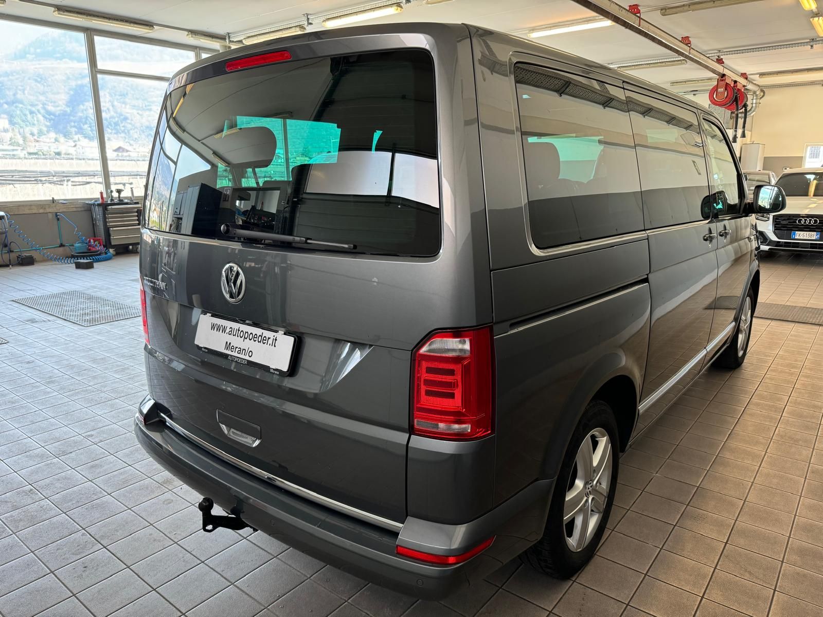 VW t6 Multivan 2.0TDI grau (4)