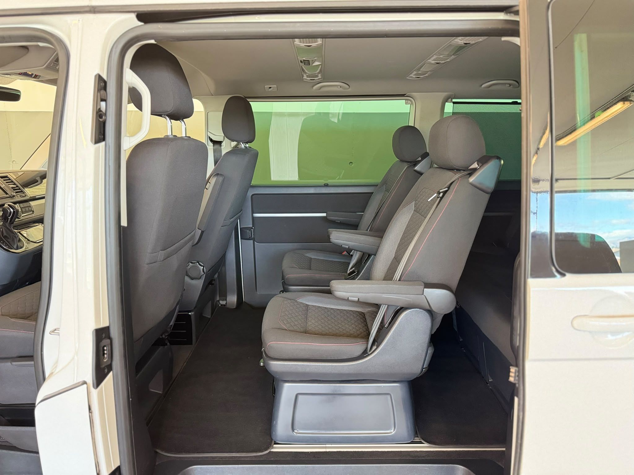 VW t6 multivan weiss (9)