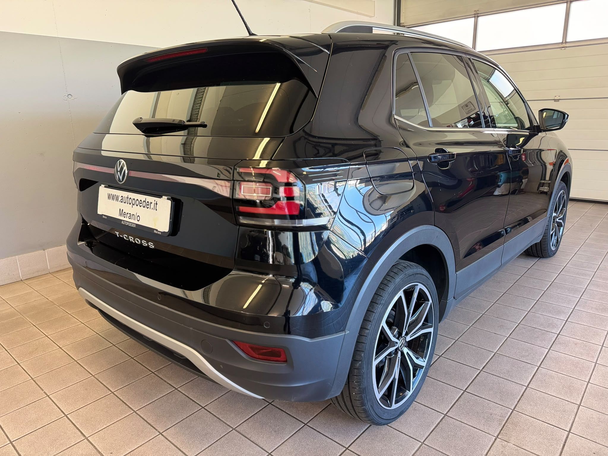 vw tcross schwarz (4)