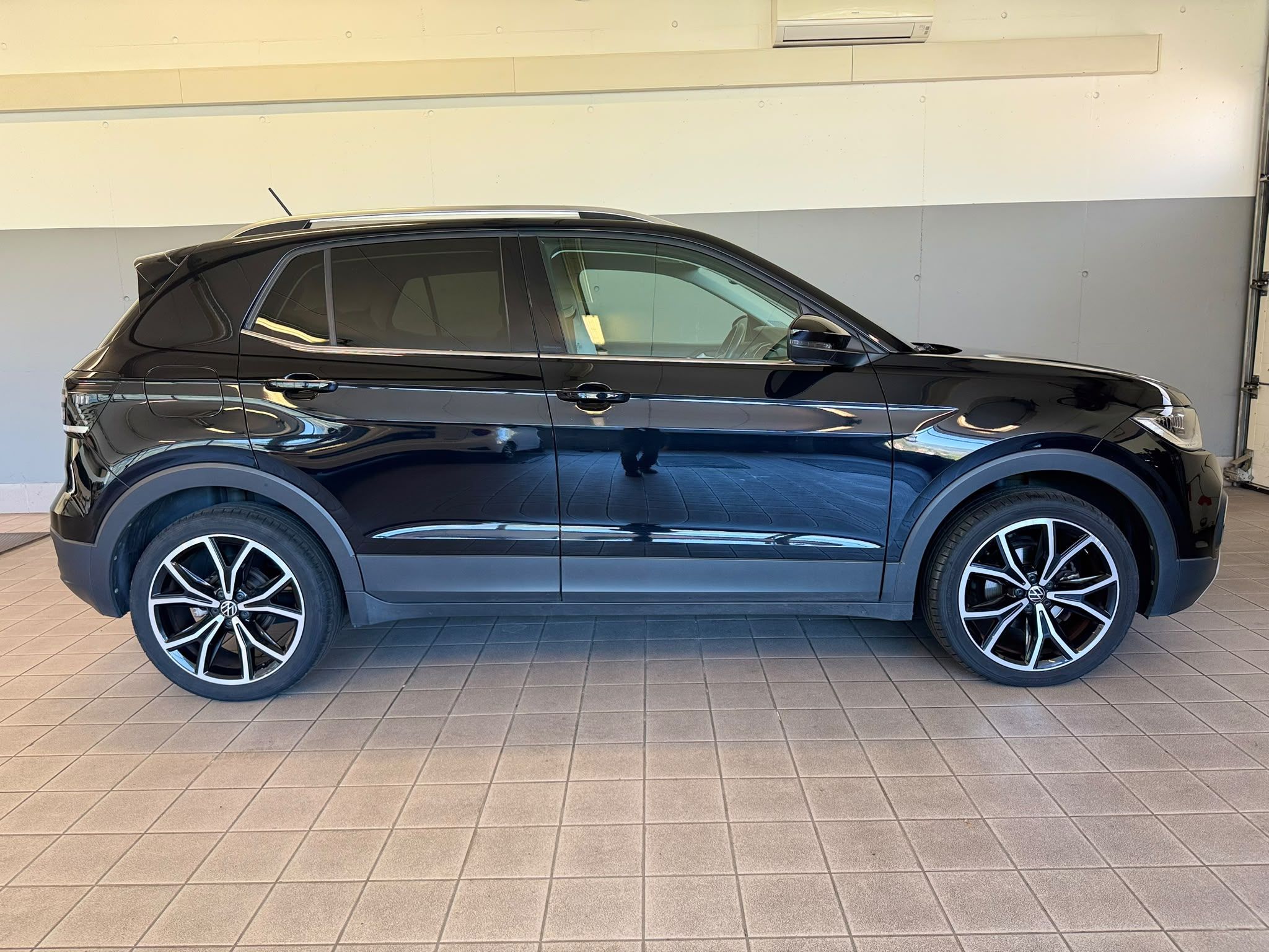vw tcross schwarz (7)