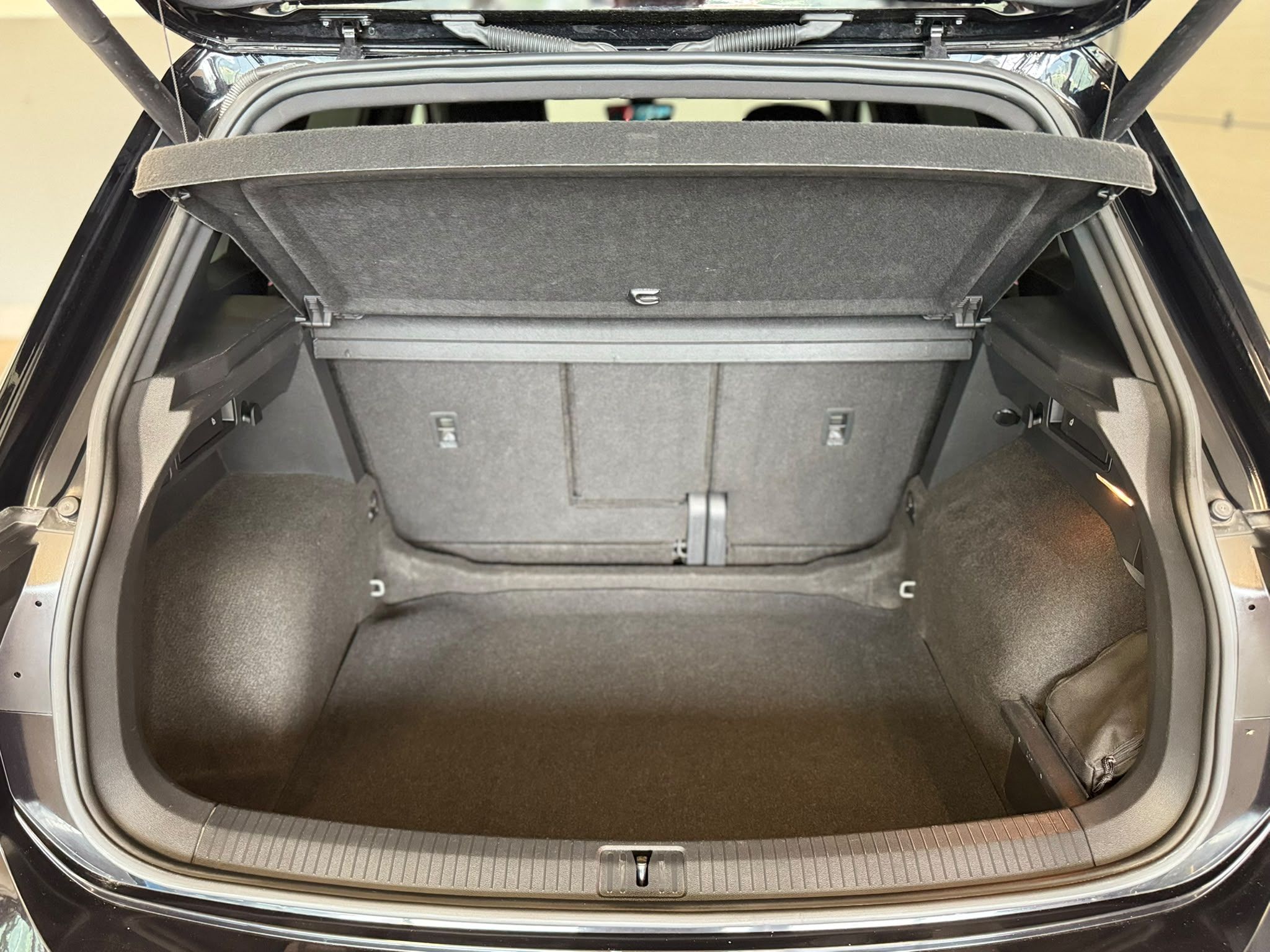 VW Tiguan R Line (11)
