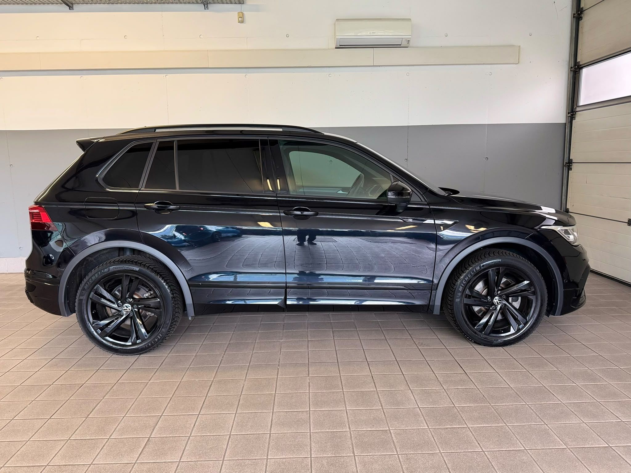 VW Tiguan R Line (4)